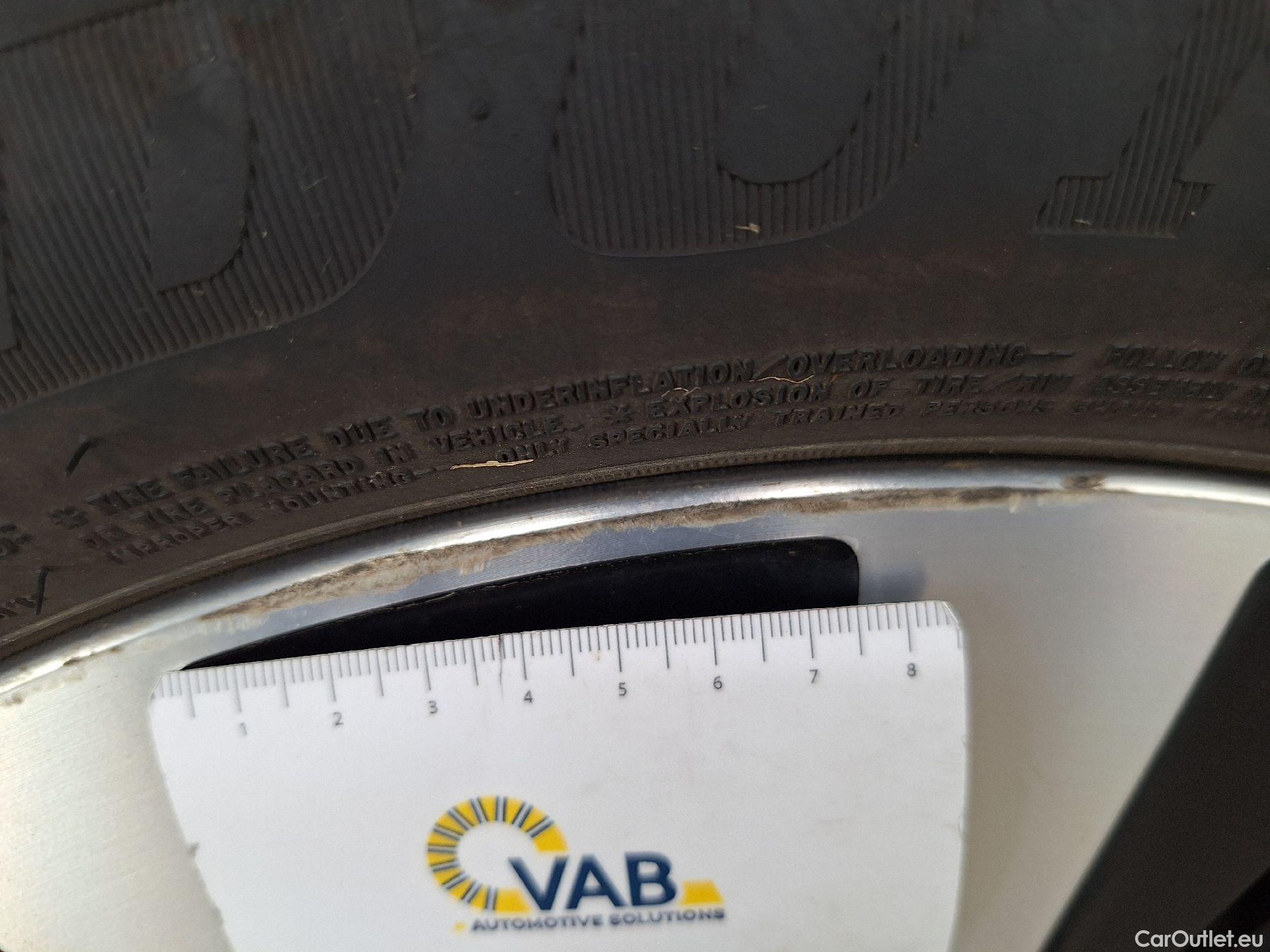  Mercedes  A-Klasse Mercedes, A-Class Berline '18, Mercedes-Benz  Limousine A 250 e 4d #41