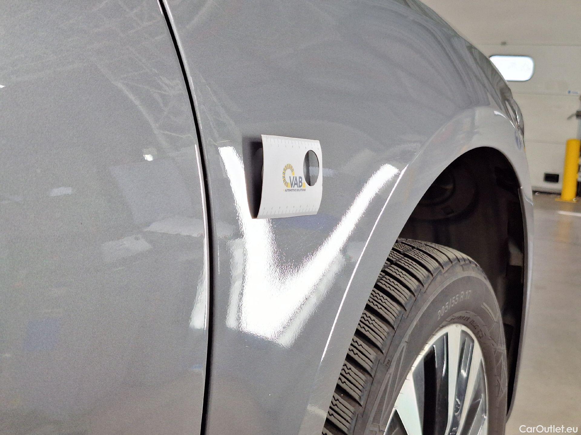  Mercedes  A-Klasse Mercedes, A-Class '18 PHEV, Mercedes-Benz  A 250 e Business Line 5d #39