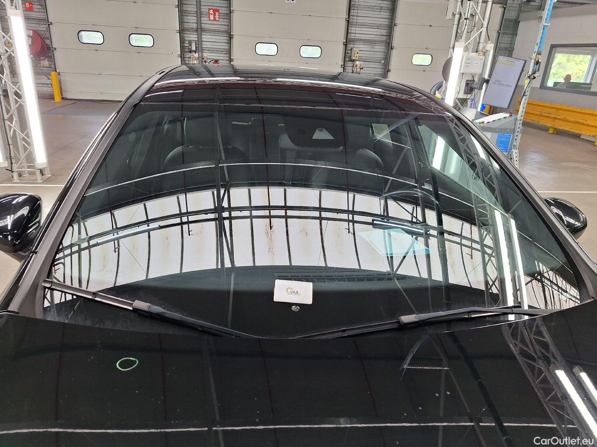  Mercedes  A-Klasse Mercedes, A-Class Berline '18, Mercedes-Benz  Limousine A 250 e 4d #76