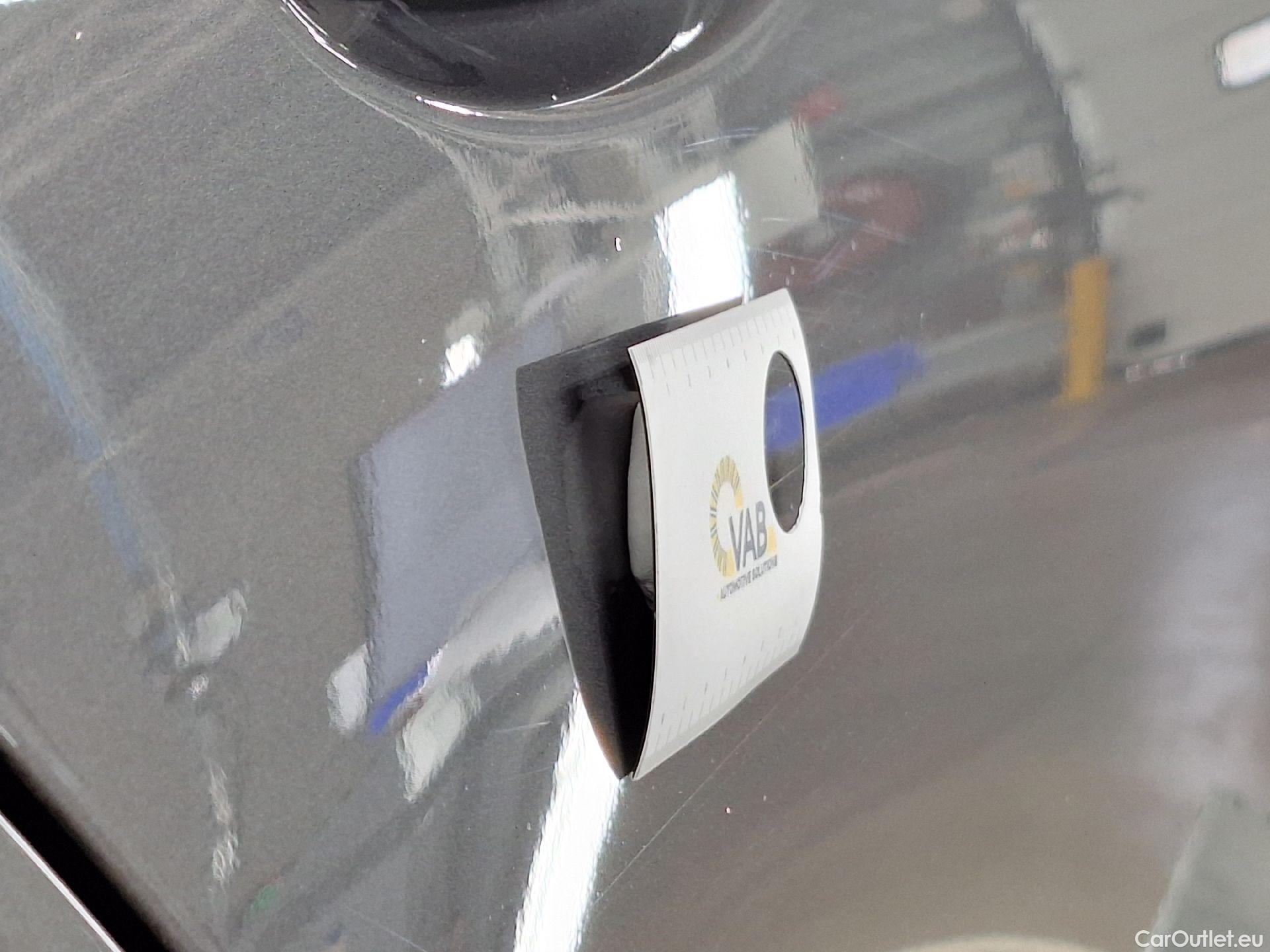  Mercedes  A-Klasse Mercedes, A-Class '18 PHEV, Mercedes-Benz  A 250 e Business Line 5d #37