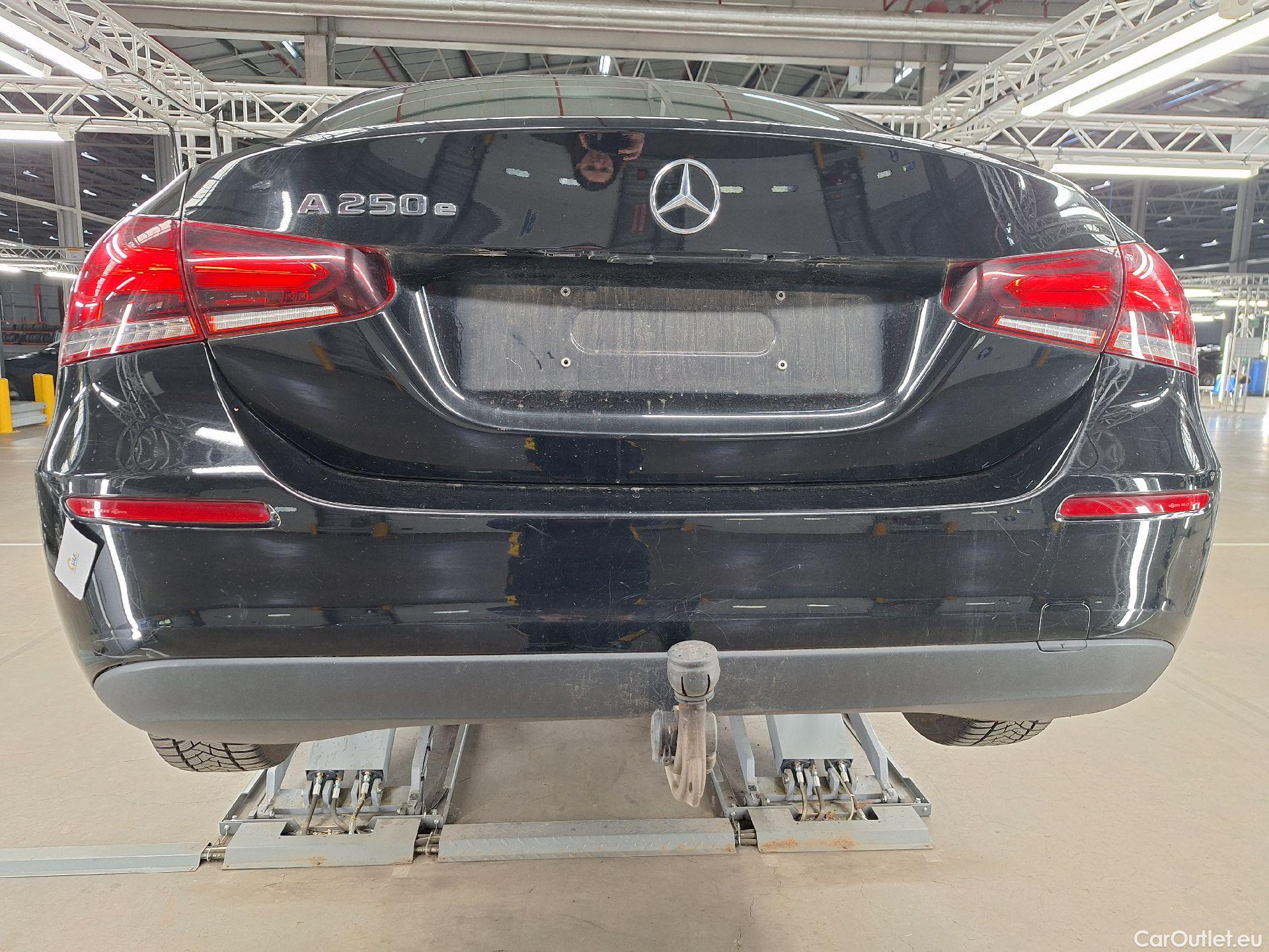  Mercedes  A-Klasse Mercedes, A-Class Berline '18, Mercedes-Benz  Limousine A 250 e 4d #33