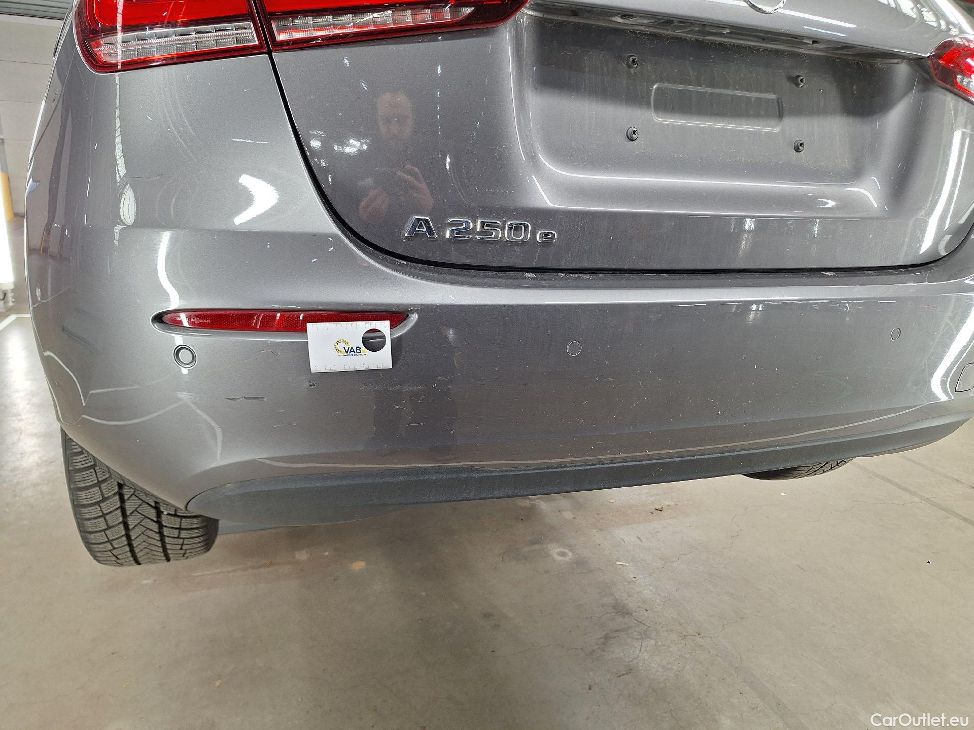  Mercedes  A-Klasse Mercedes, A-Class '18 PHEV, Mercedes-Benz  A 250 e Business Line 5d #27