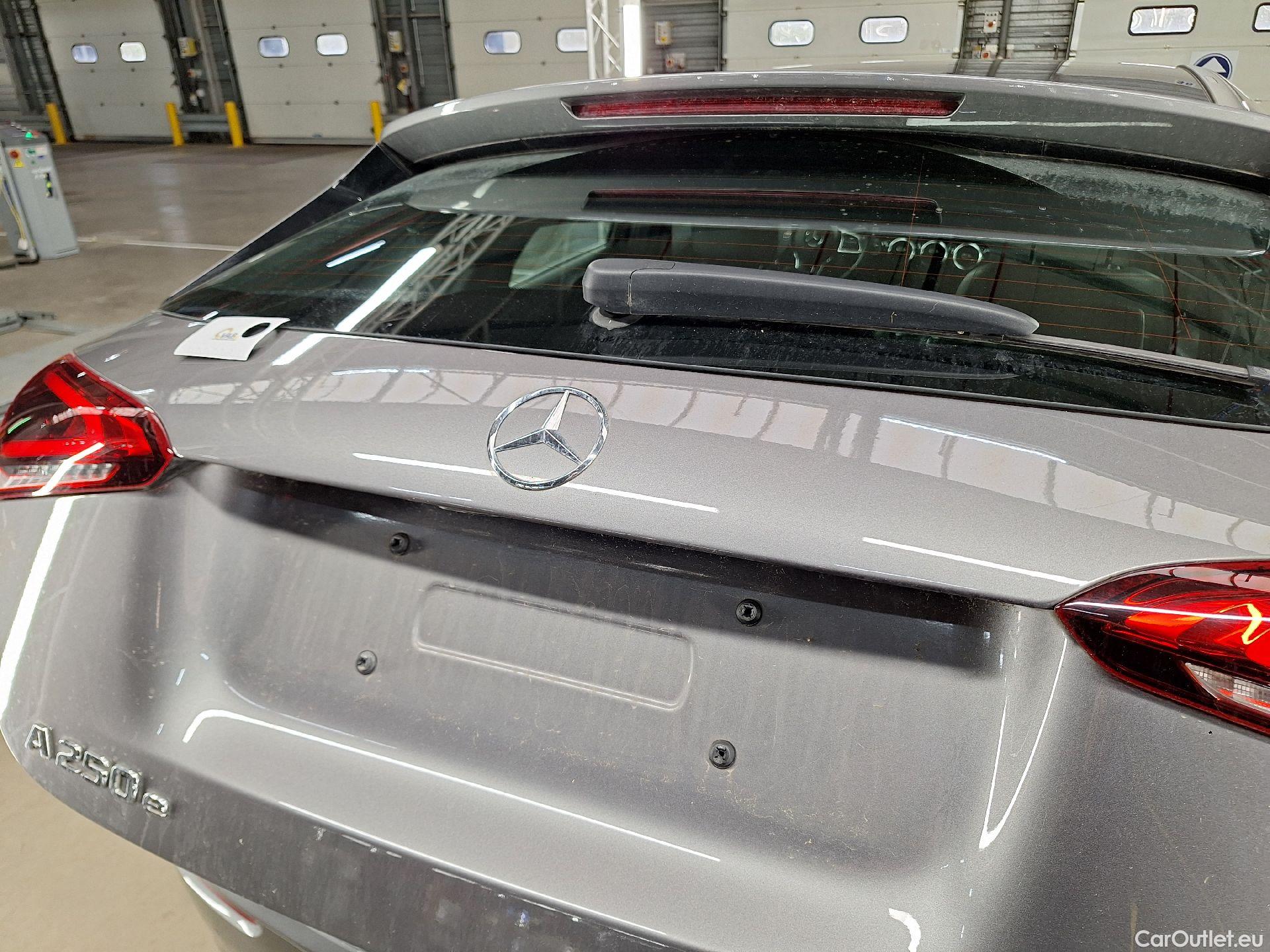  Mercedes  A-Klasse Mercedes, A-Class '18 PHEV, Mercedes-Benz  A 250 e Business Line 5d #15