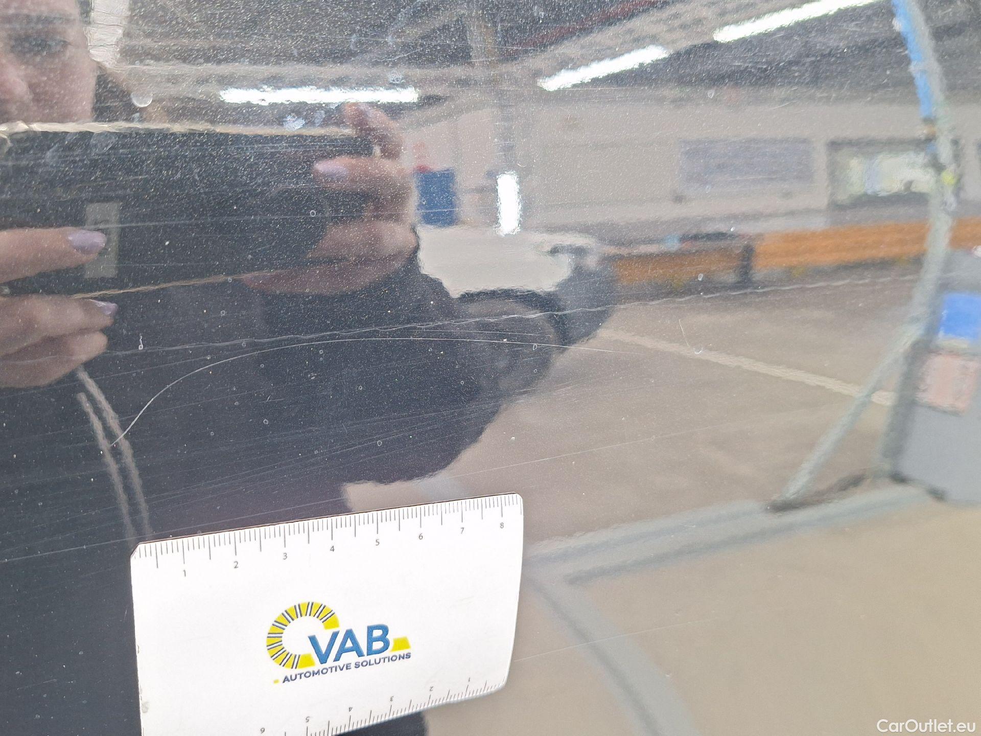  Mercedes  GLA Mercedes,  '20, Mercedes-Benz   180 d Business Solution 5d #35