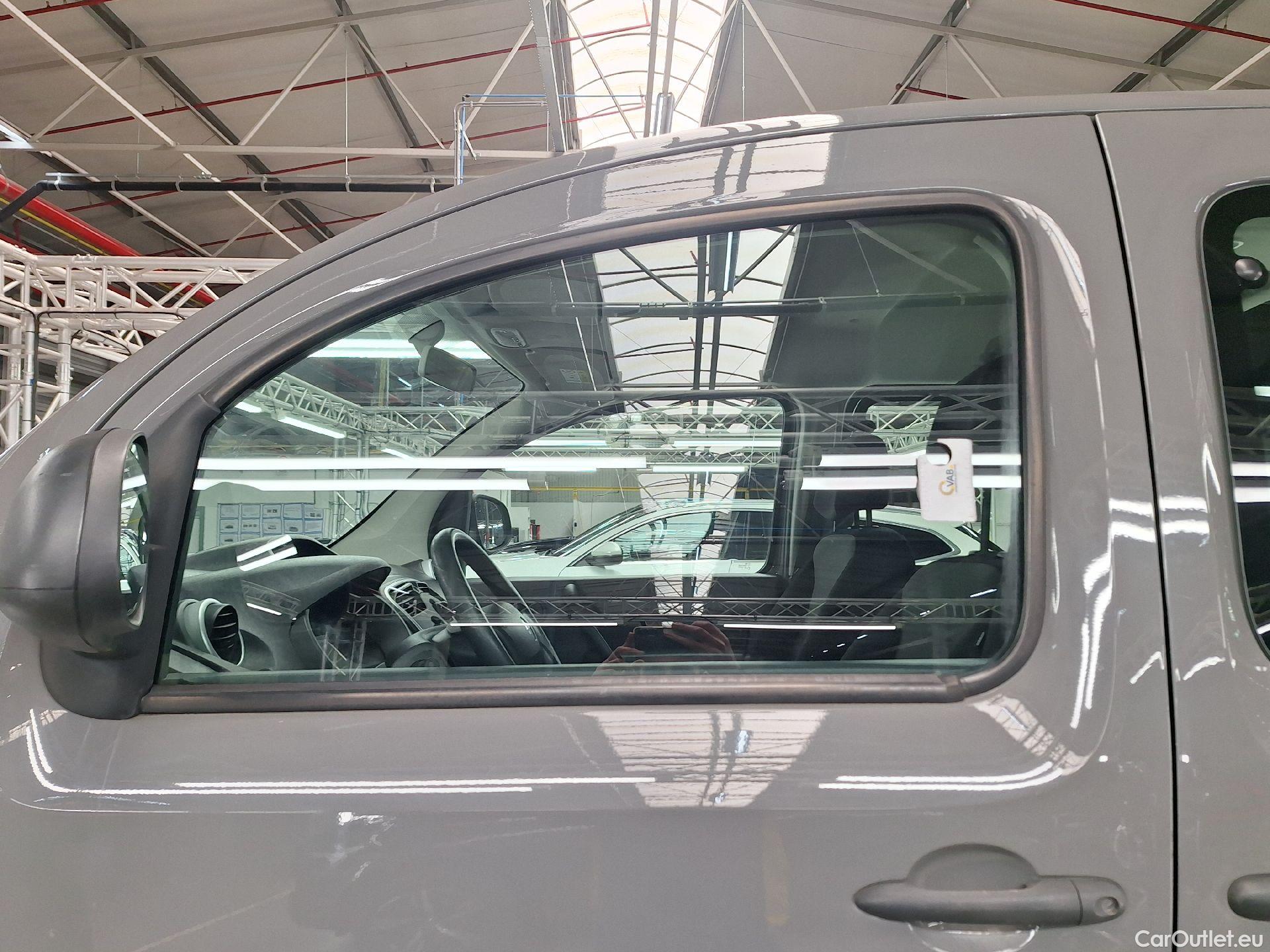  Renault  Kangoo Renault,  '13, Renault  Express Energy dCi 90 Maxi Grand Co #9