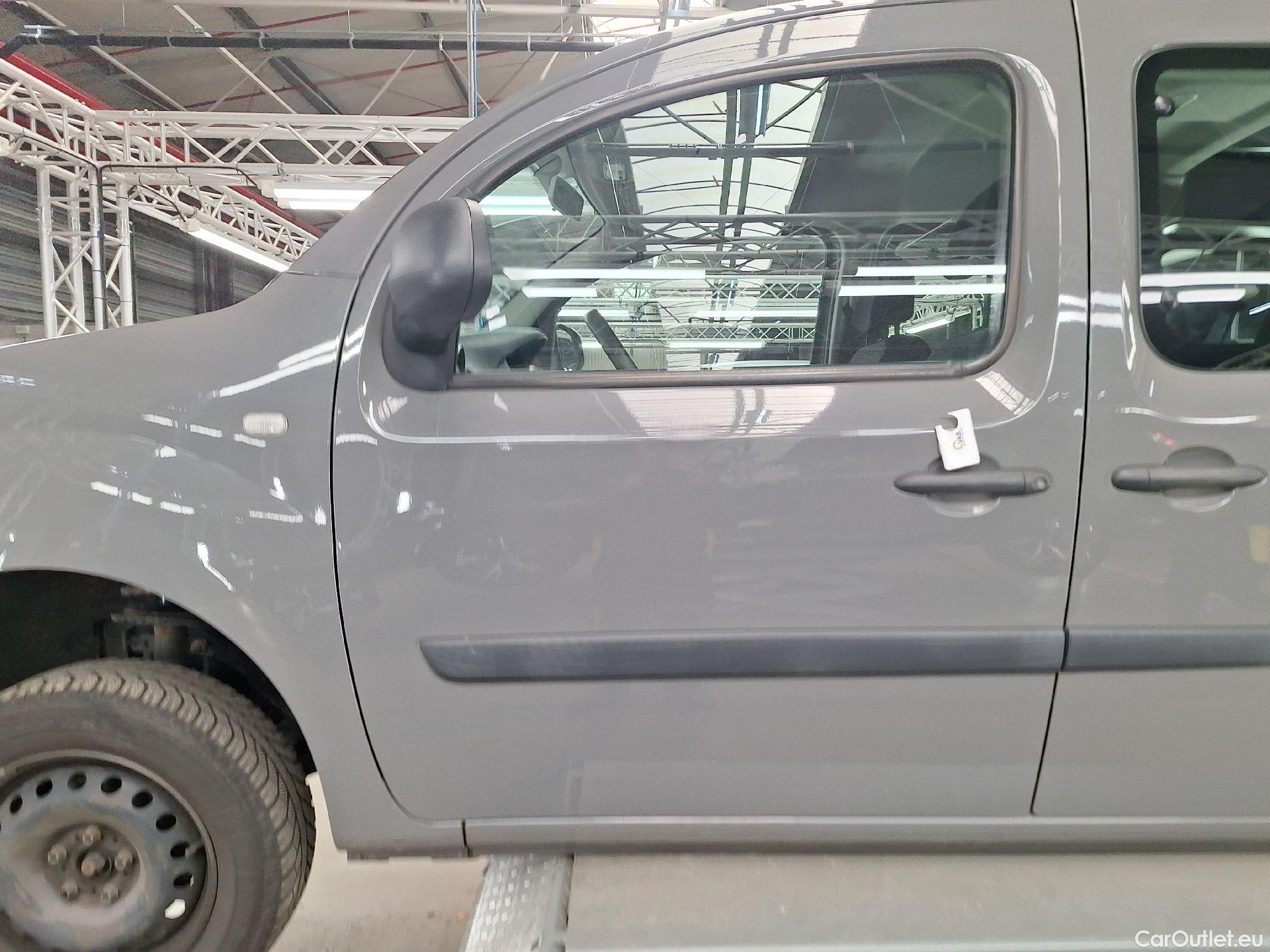  Renault  Kangoo Renault,  '13, Renault  Express Energy dCi 90 Maxi Grand Co #7