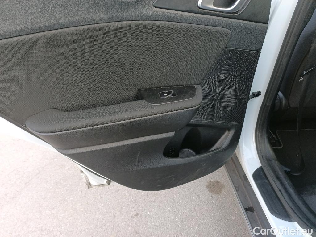  KIA  XCeed KIA  / 2019 / 5P / todoterreno 1.0 T-GDi Drive 88kW (120CV) #9