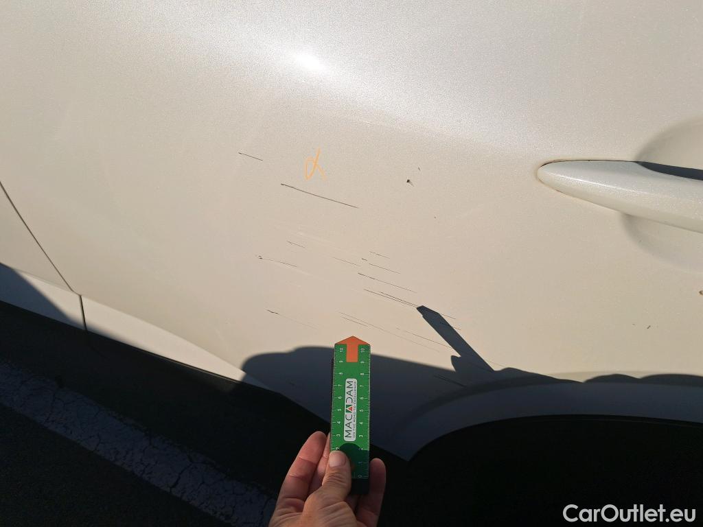  Nissan  Qashqai NISSAN  / 2021 / 5P / todoterreno DIG-T 116kW (158CV) mHEV Xtronic Acenta (AC2) #4