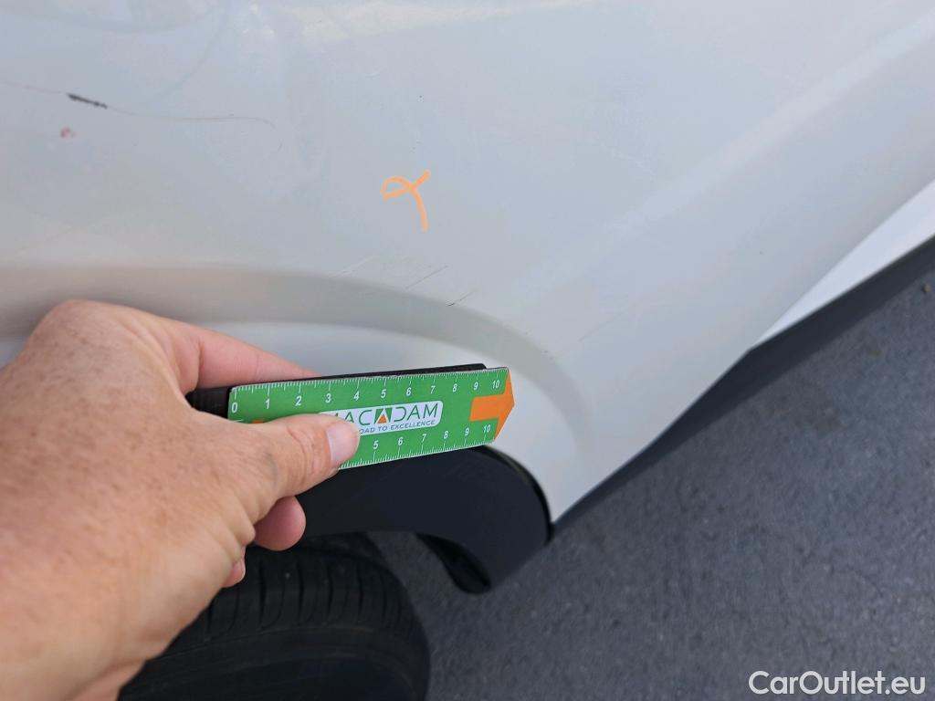  Nissan  Qashqai NISSAN  / 2021 / 5P / todoterreno DIG-T 116kW (158CV) mHEV Xtronic Acenta (AC2) #9