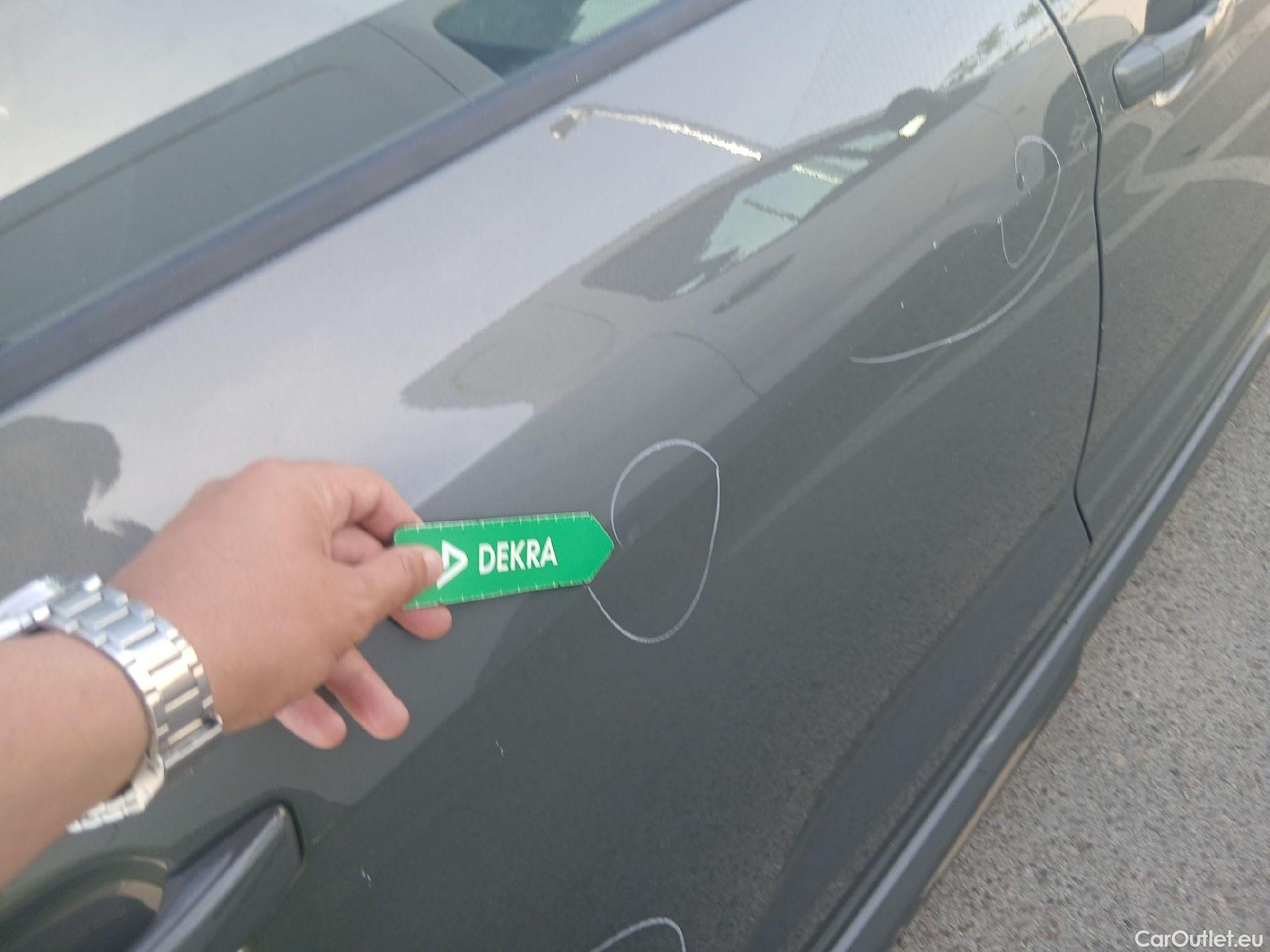  Audi  A1 Sportback AUDI A1 / 2018 / 5P / berlina con portón Sportback Black line 30 TFSI 81kW S tron #32