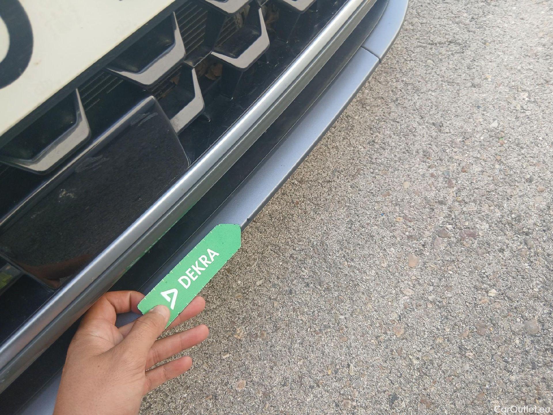  Audi  A1 Sportback AUDI A1 / 2018 / 5P / berlina con portón Sportback Black line 30 TFSI 81kW S tron #42