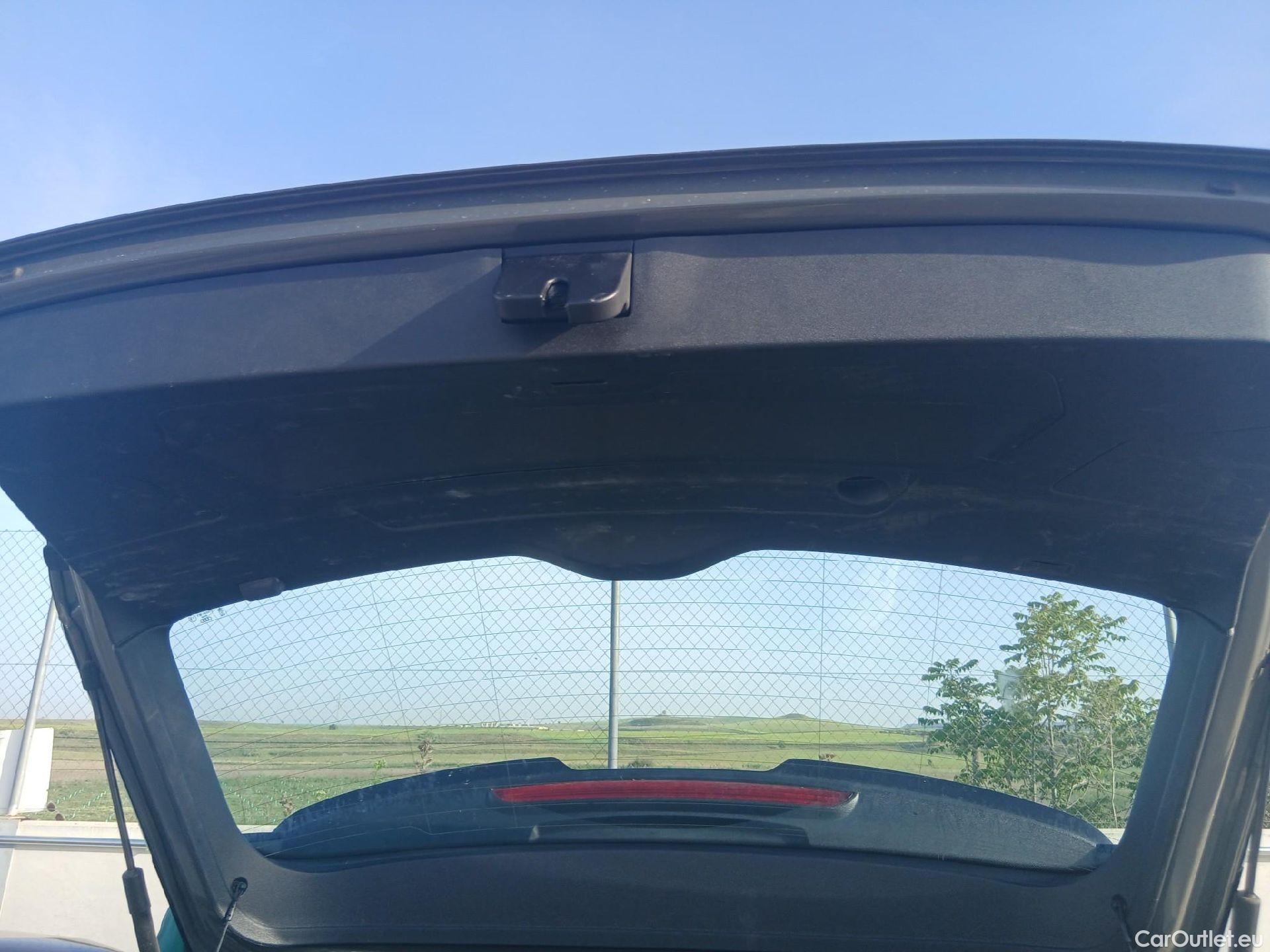  Audi  A1 Sportback AUDI A1 / 2018 / 5P / berlina con portón Sportback Black line 30 TFSI 81kW S tron #50