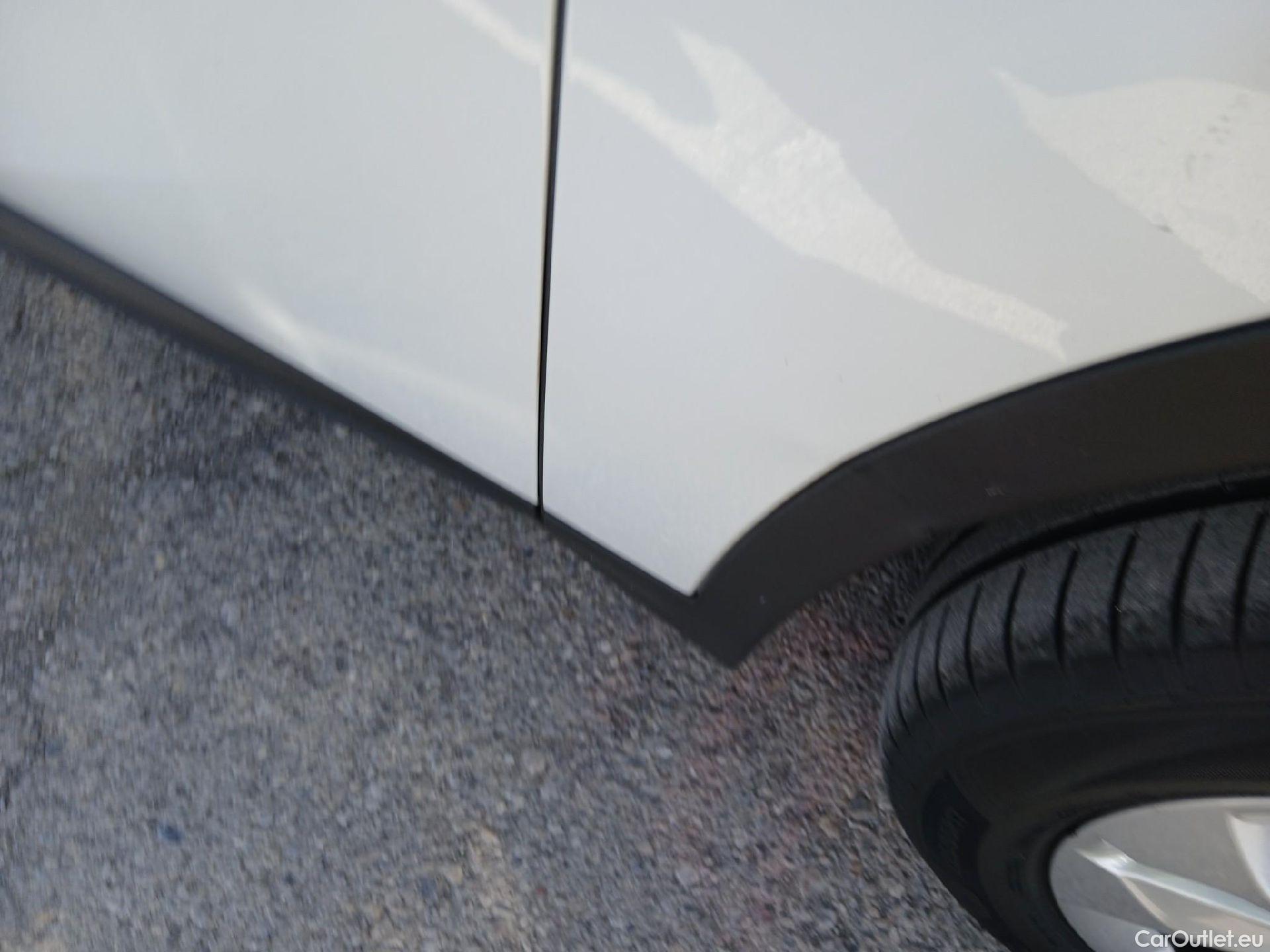  Bmw  X1 BMW  / 2019 / 5P / todoterreno sDrive18dA Corporate (AC4) #11