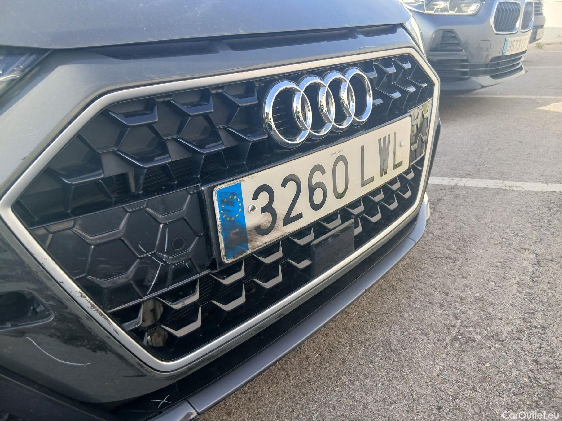  Audi  A1 Sportback AUDI A1 / 2018 / 5P / berlina con portón Sportback Black line 30 TFSI 81kW S tron #11