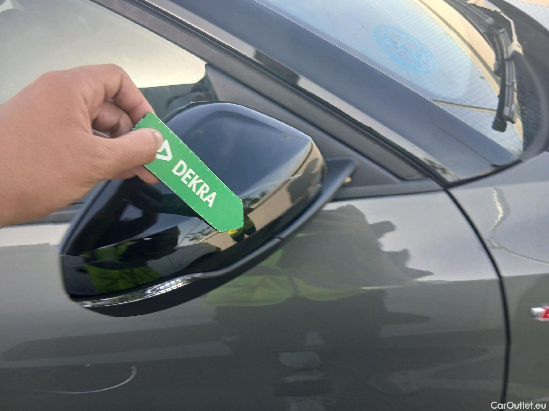  Audi  A1 Sportback AUDI A1 / 2018 / 5P / berlina con portón Sportback Black line 30 TFSI 81kW S tron #36