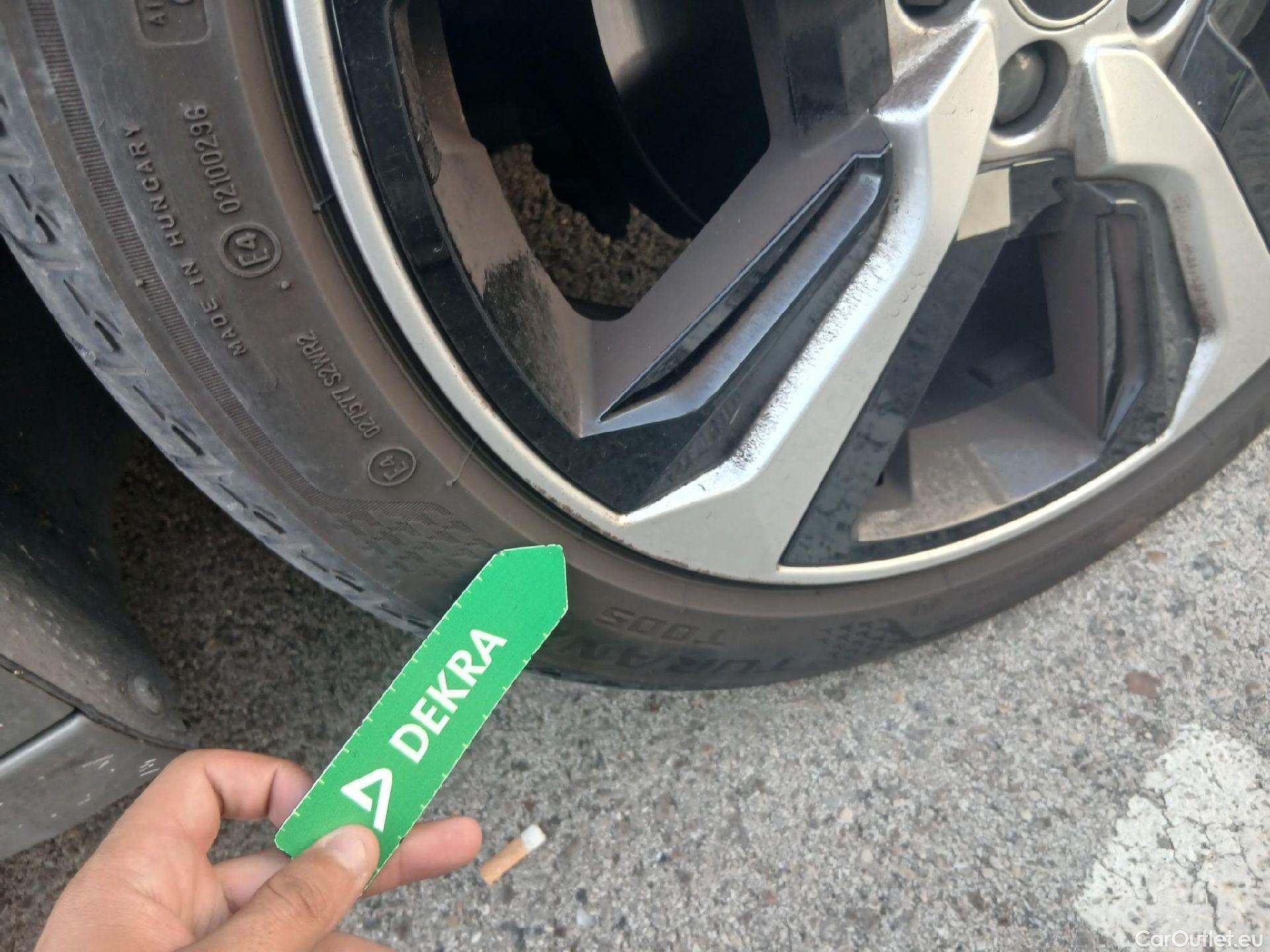  Audi  A1 Sportback AUDI A1 / 2018 / 5P / berlina con portón Sportback Black line 30 TFSI 81kW S tron #40