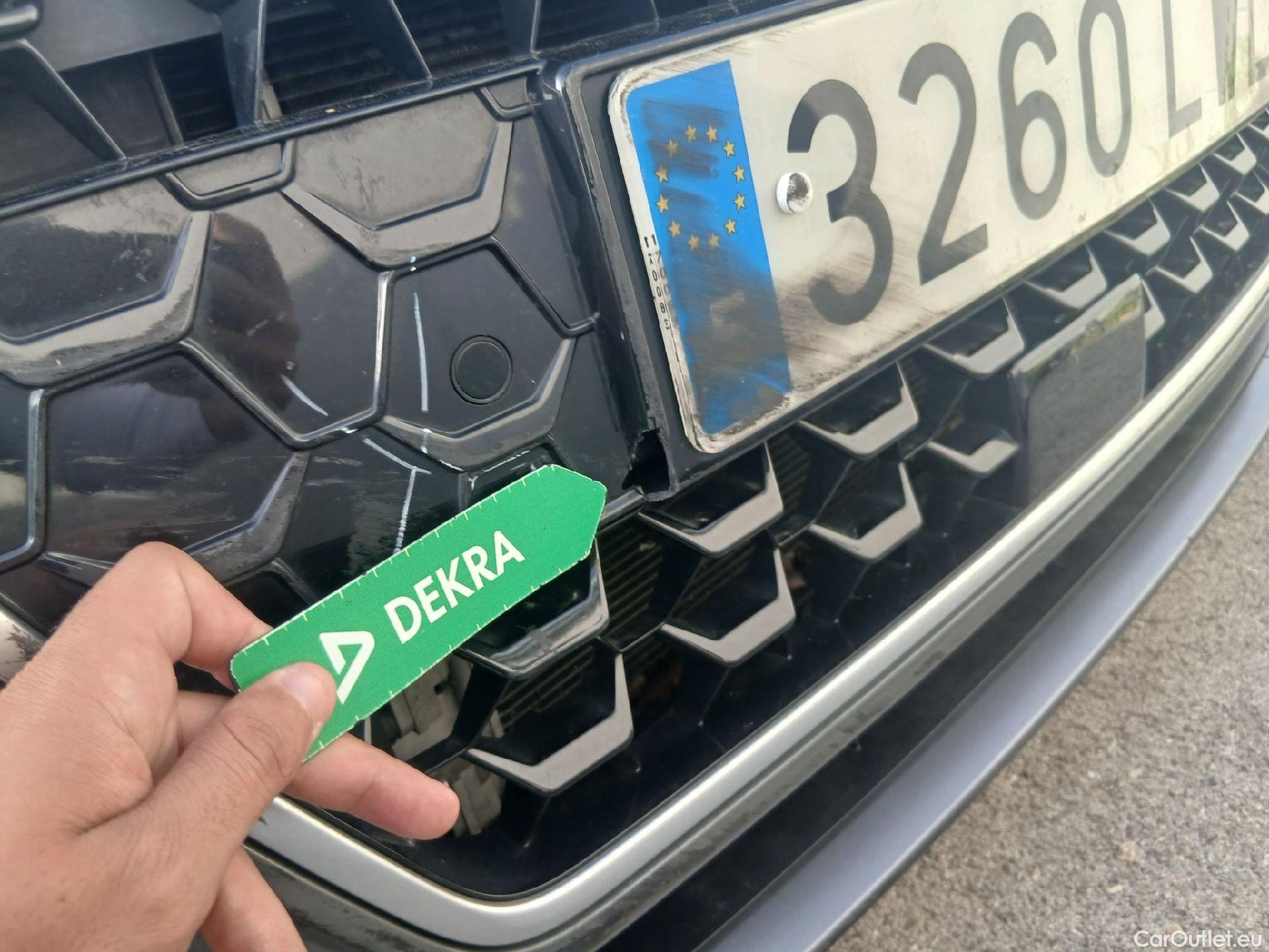  Audi  A1 Sportback AUDI A1 / 2018 / 5P / berlina con portón Sportback Black line 30 TFSI 81kW S tron #12