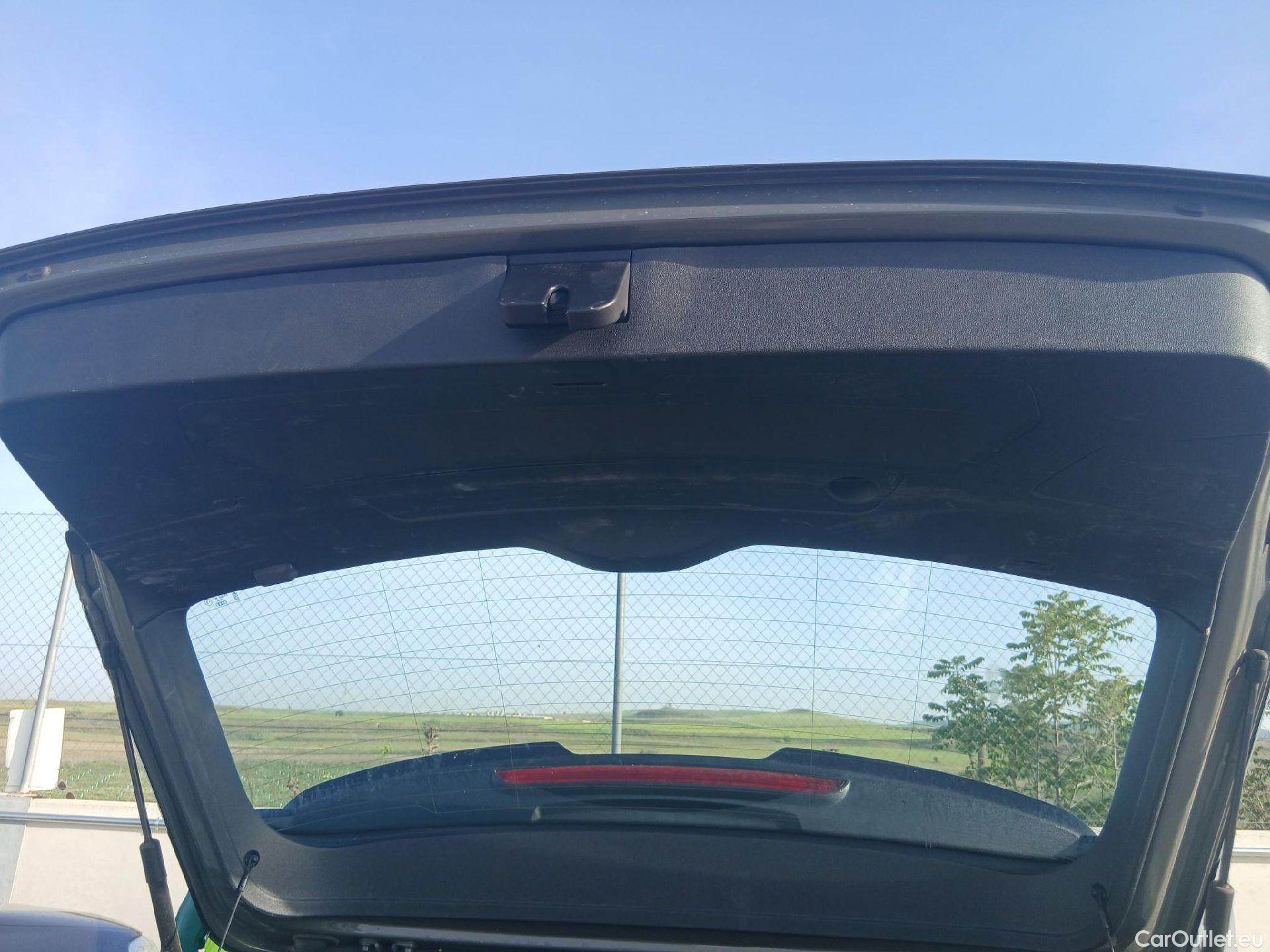  Audi  A1 Sportback AUDI A1 / 2018 / 5P / berlina con portón Sportback Black line 30 TFSI 81kW S tron #45