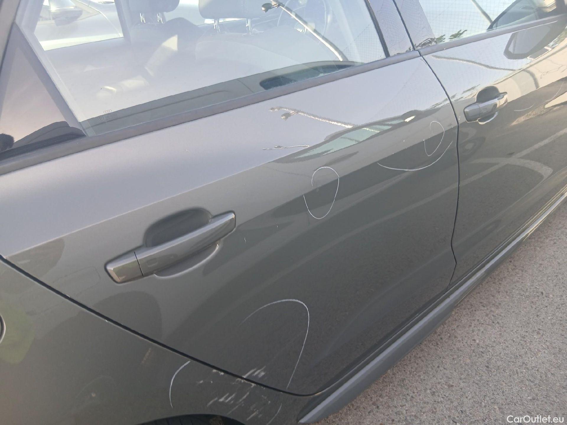  Audi  A1 Sportback AUDI A1 / 2018 / 5P / berlina con portón Sportback Black line 30 TFSI 81kW S tron #33