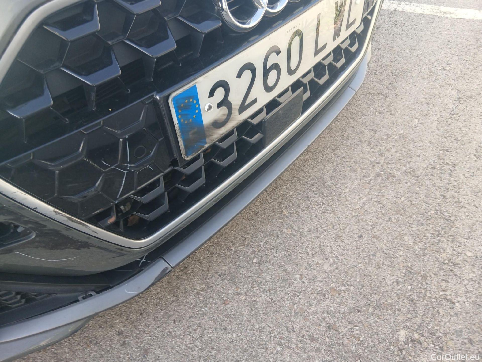  Audi  A1 Sportback AUDI A1 / 2018 / 5P / berlina con portón Sportback Black line 30 TFSI 81kW S tron #43