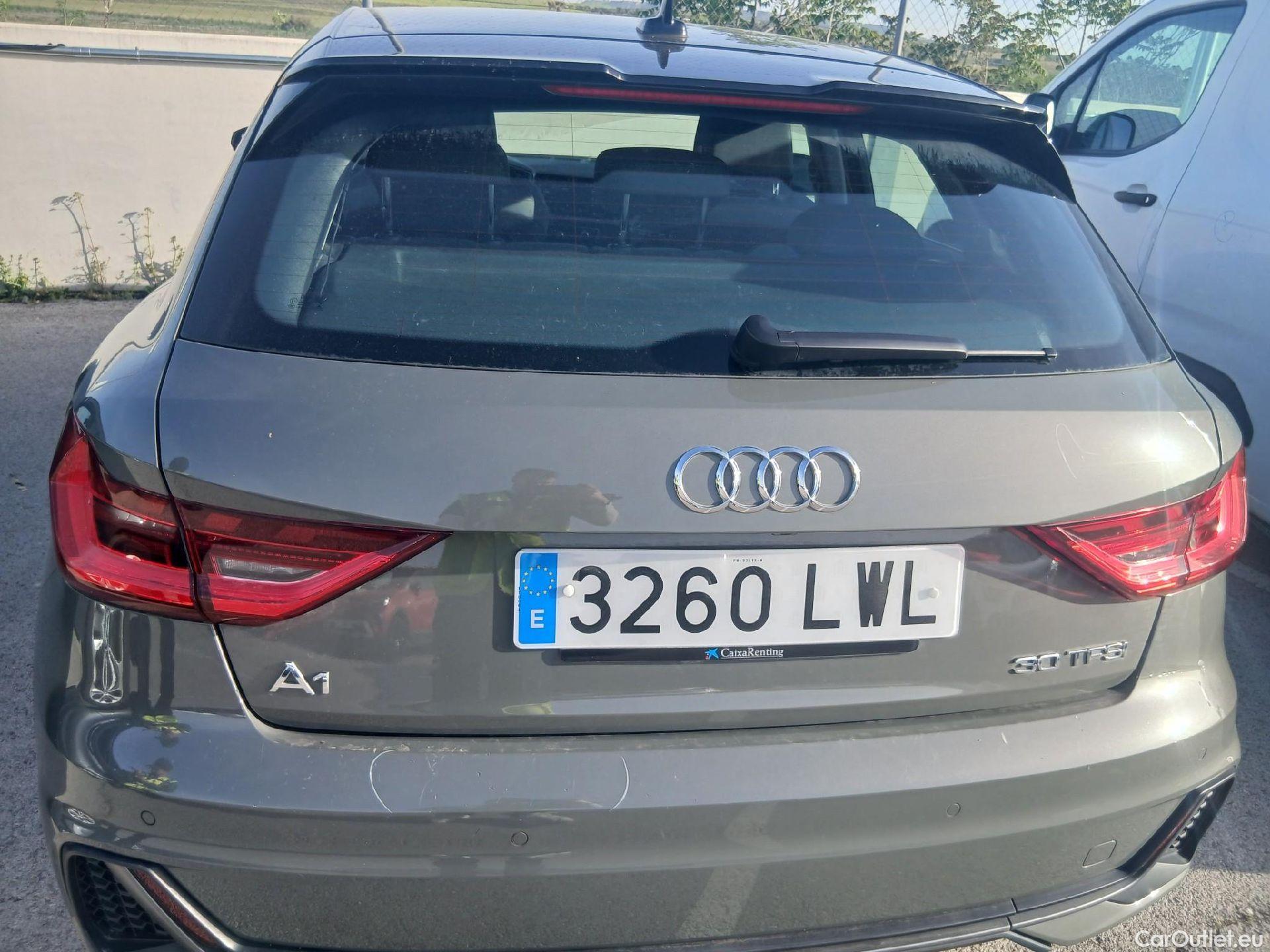  Audi  A1 Sportback AUDI A1 / 2018 / 5P / berlina con portón Sportback Black line 30 TFSI 81kW S tron #27