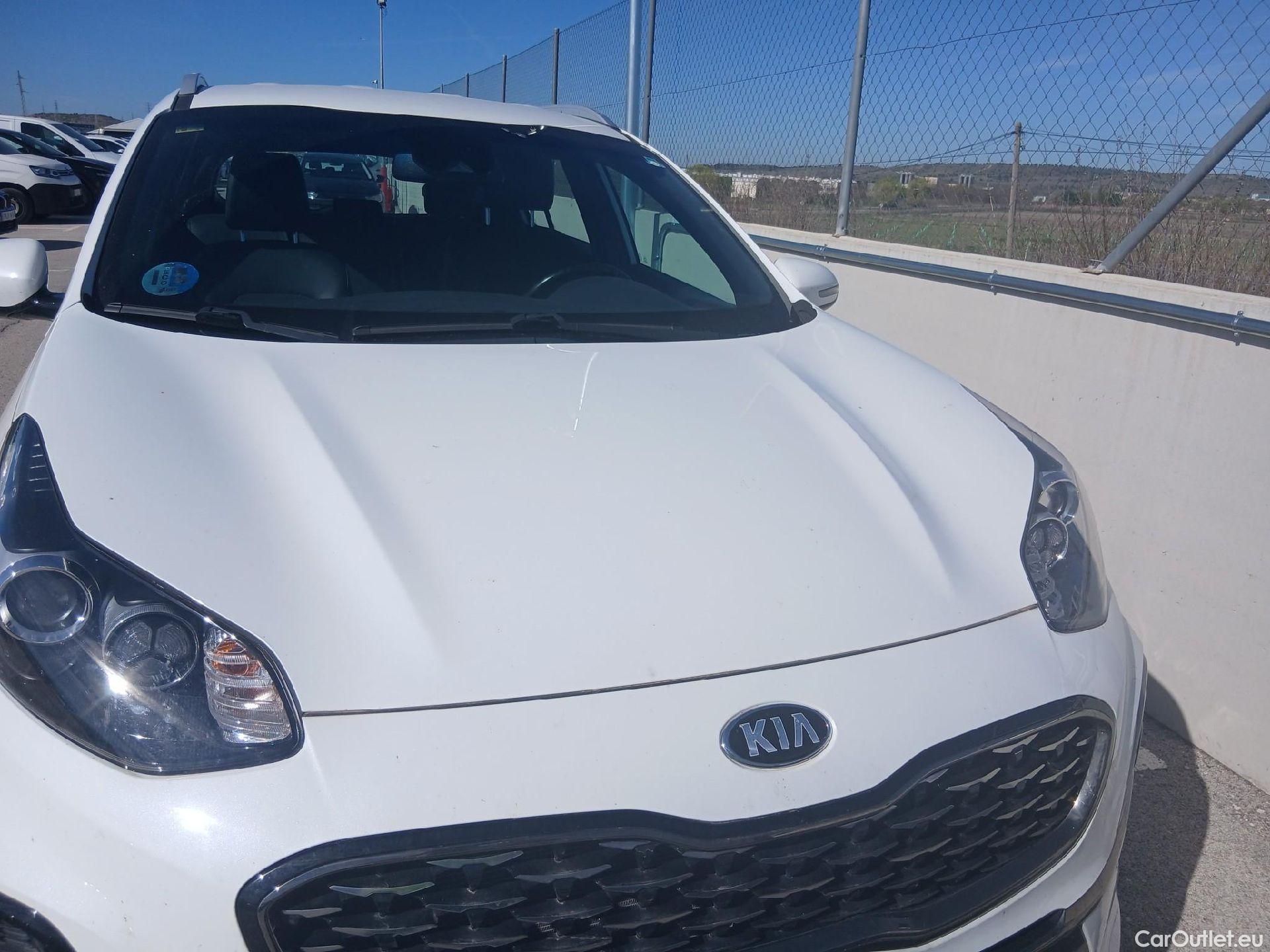  KIA  Sportage KIA  / 2018 / 5P / todoterreno 1.6 MHEV GT Line Essential 115CV 4x2 #14