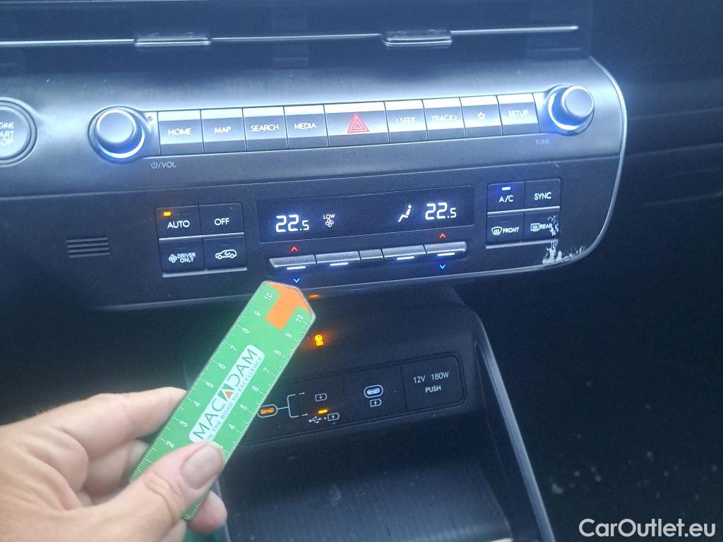  Hyundai  Konna HYUNDAI Kona / 2023 / 5P / todoterreno 1.6 GDI HEV Flexx DCT #3