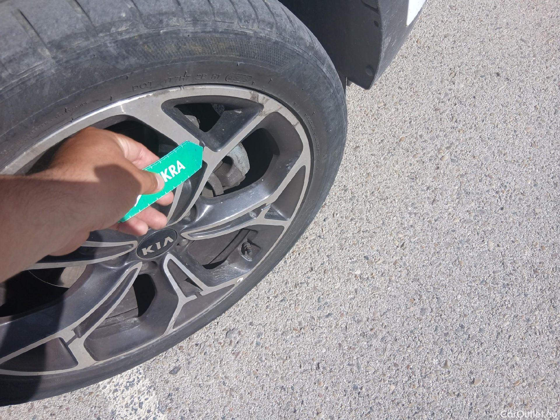  KIA  Sportage KIA  / 2018 / 5P / todoterreno 1.6 MHEV GT Line Essential 115CV 4x2 #31