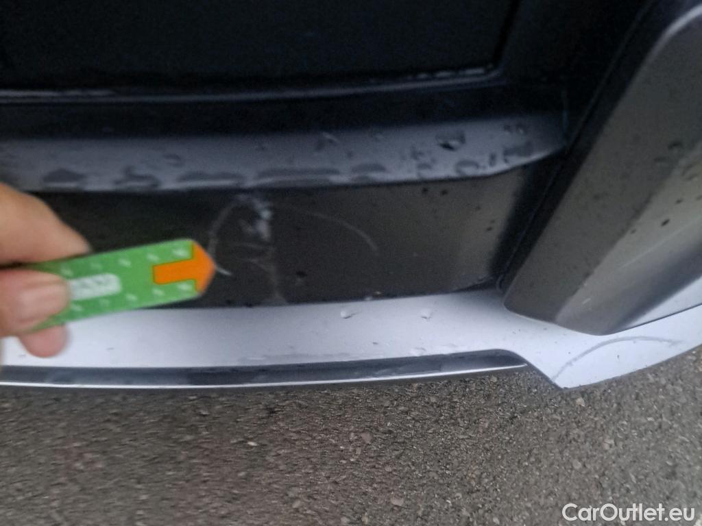  Hyundai  Konna HYUNDAI Kona / 2023 / 5P / todoterreno 1.6 GDI HEV Flexx DCT #26