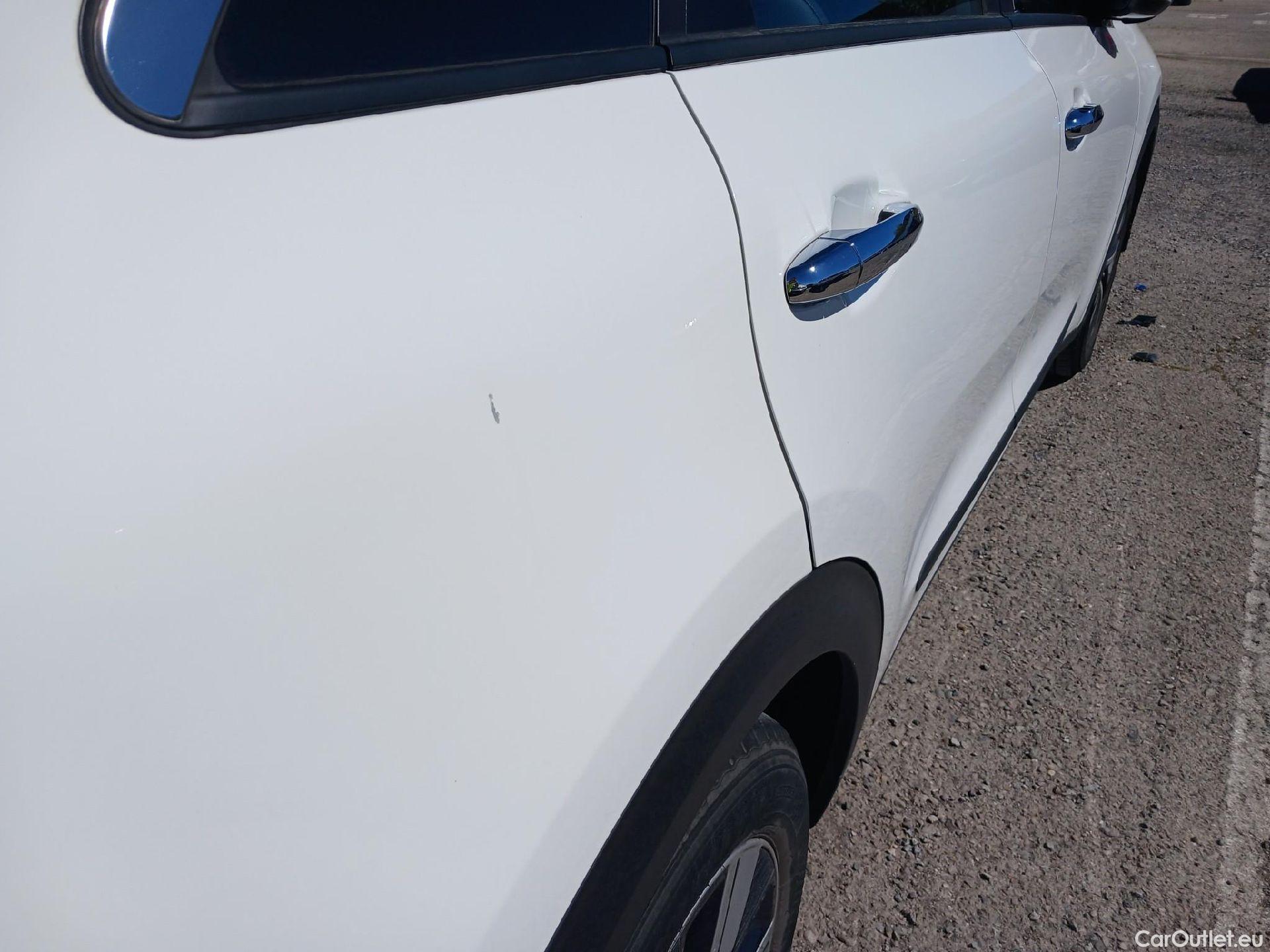  KIA  Niro KIA  / 2019 / 5P / crossover 1.6 GDi HEV 104kW (141CV) Drive #21