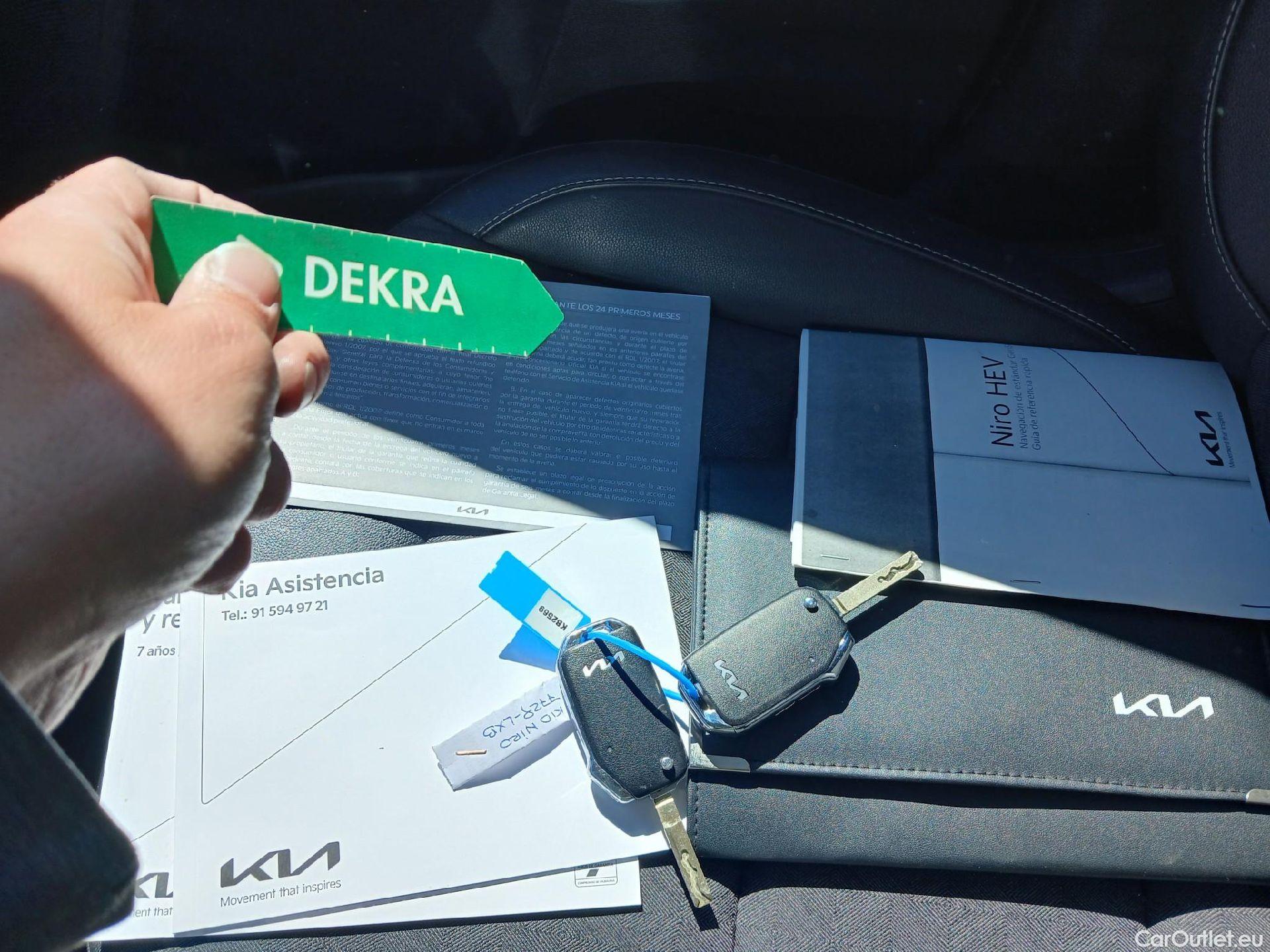  KIA  Niro KIA  / 2019 / 5P / crossover 1.6 GDi HEV 104kW (141CV) Drive #25