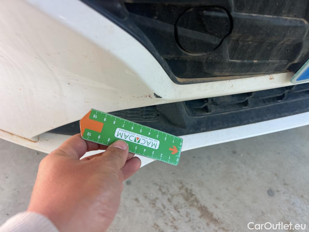  Hyundai  i10 HYUNDAI  / 2020 / 5P / berlina con portón 1.0 Essence #7