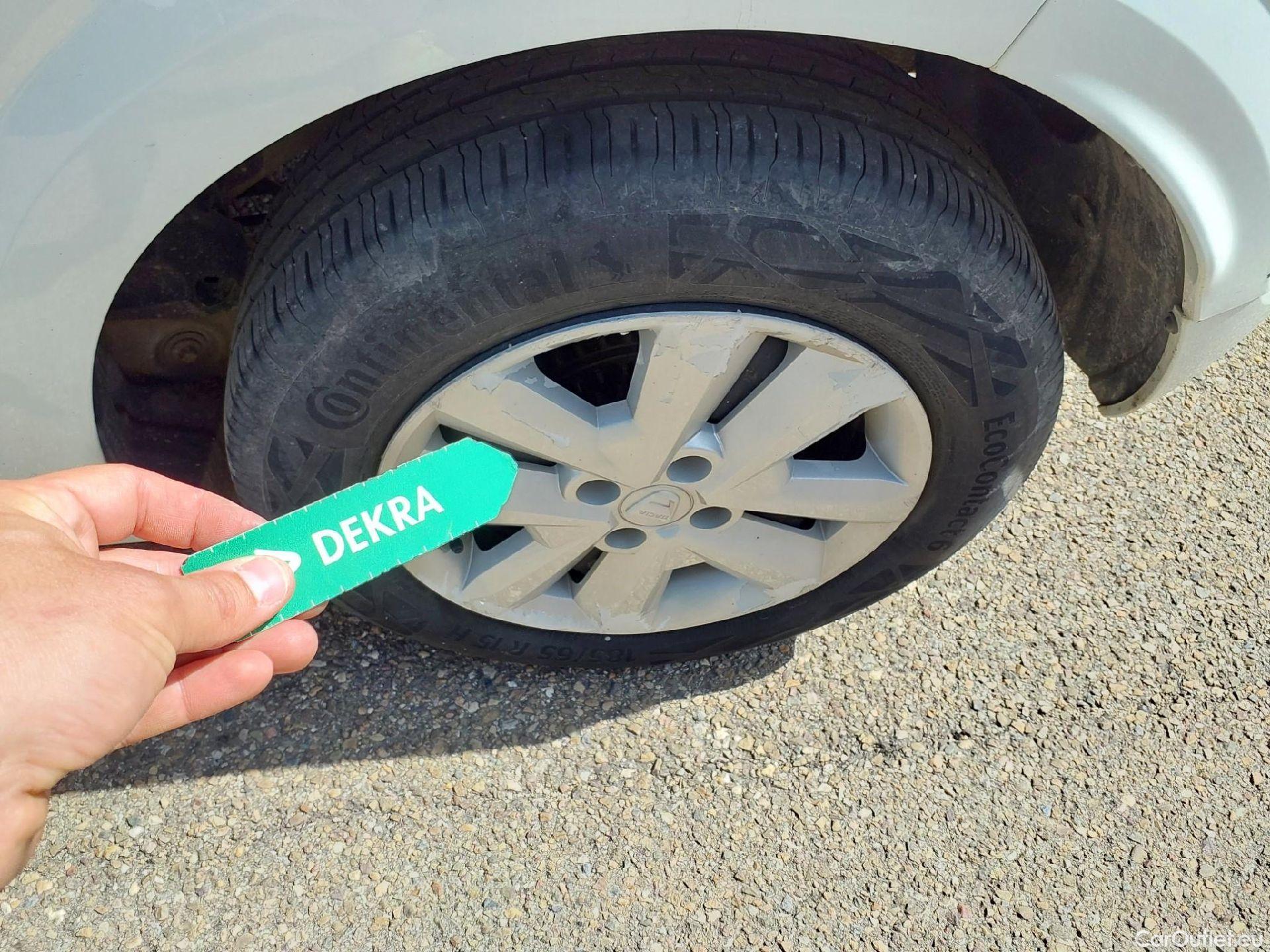  Dacia  Sandero DACIA  / 2020 / 5P / berlina con portón Comfort TCe 67kW (90CV) #8