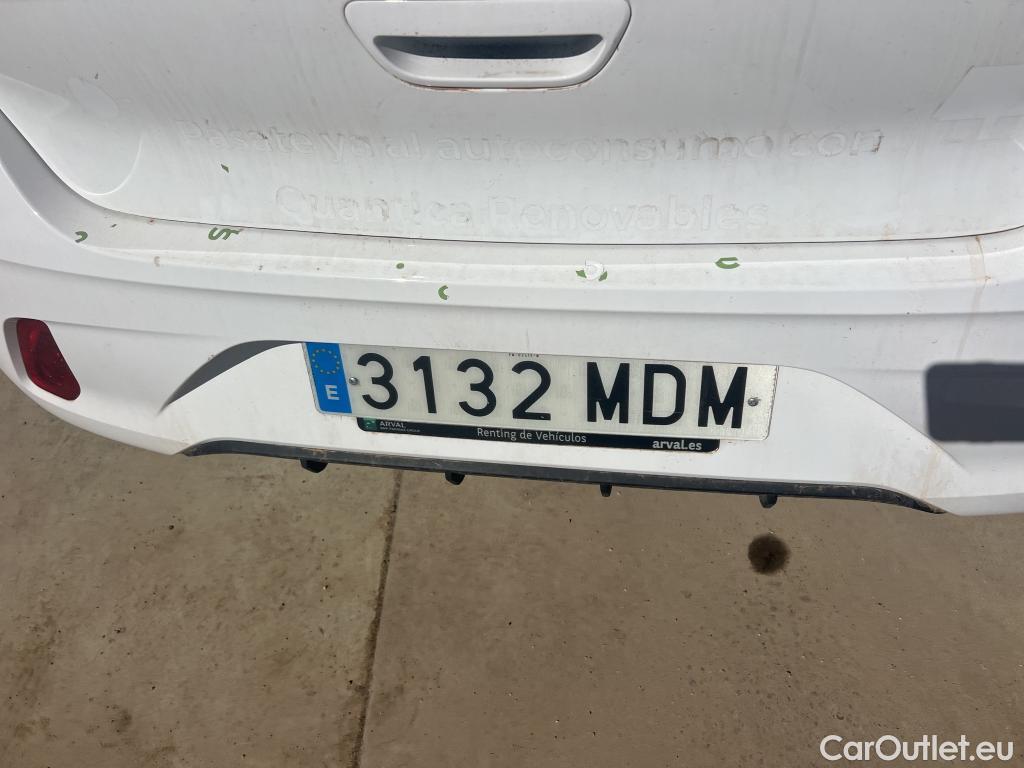  Hyundai  i10 HYUNDAI  / 2020 / 5P / berlina con portón 1.0 Essence #9