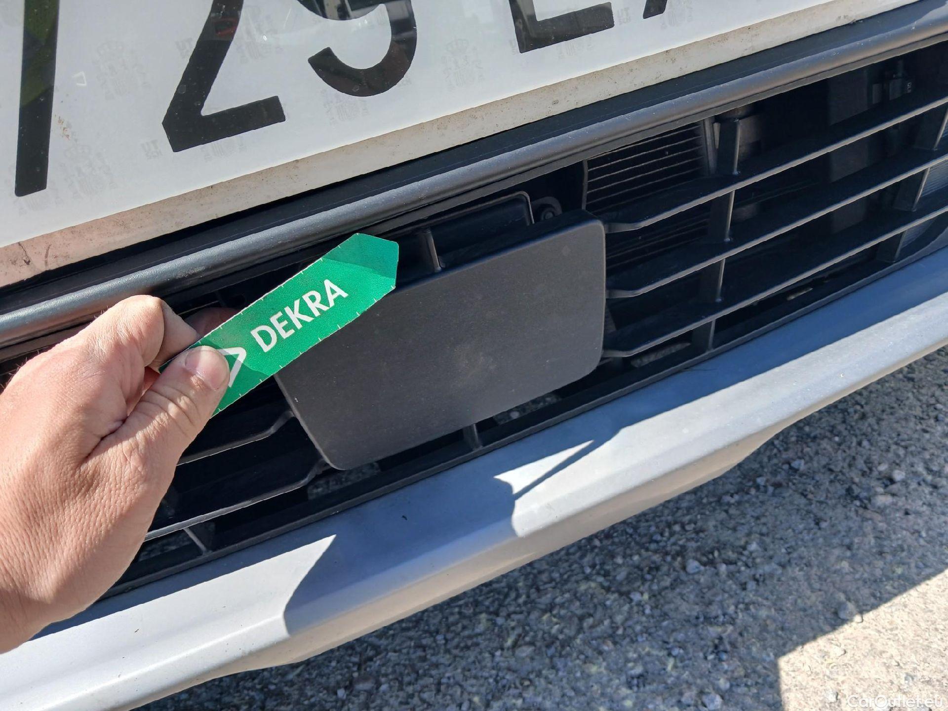  KIA  Niro KIA  / 2019 / 5P / crossover 1.6 GDi HEV 104kW (141CV) Drive #12