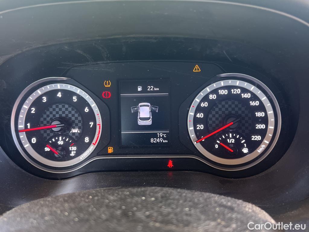  Hyundai  i10 HYUNDAI  / 2020 / 5P / berlina con portón 1.0 Essence #11