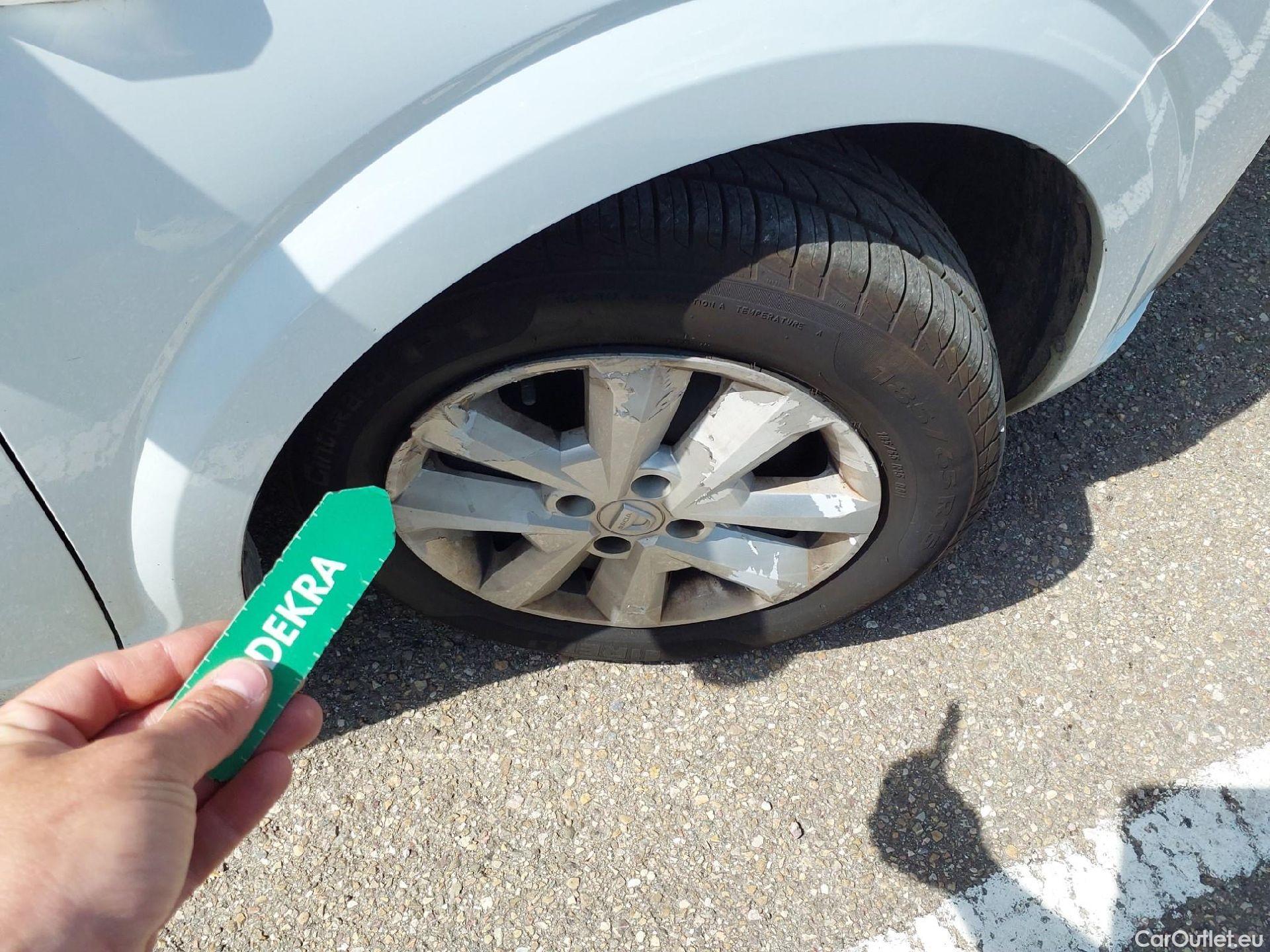  Dacia  Sandero DACIA  / 2020 / 5P / berlina con portón Comfort TCe 67kW (90CV) #23