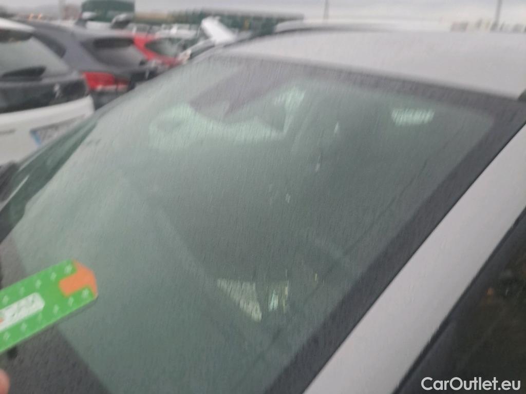  Hyundai  Konna HYUNDAI Kona / 2023 / 5P / todoterreno 1.6 GDI HEV Flexx DCT #1