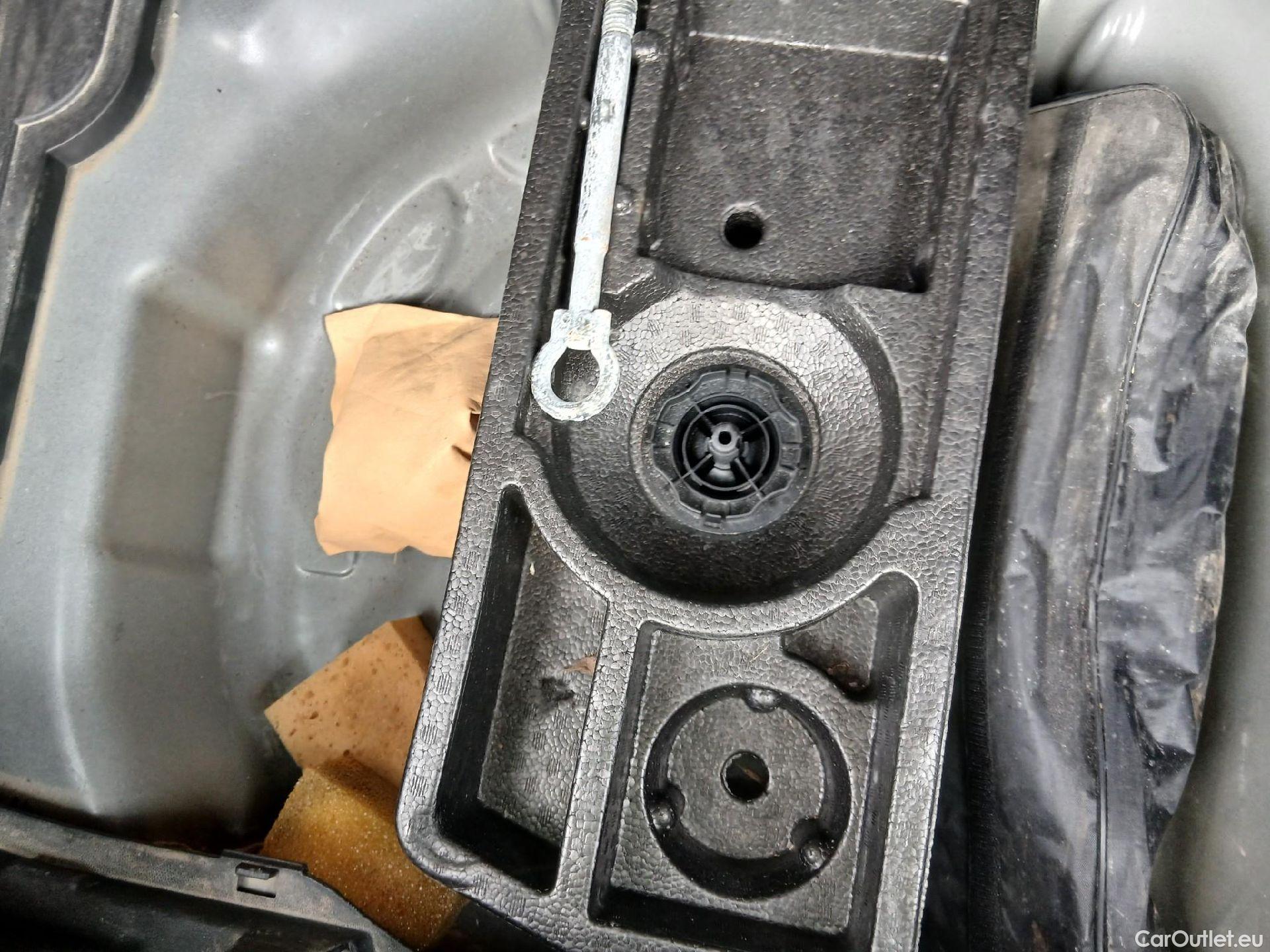  Opel  Crossland OPEL  X / 2017 / 5P / todoterreno 1.2 OPEL 2020 S&S 81kW (110CV) TRACC DELANTERA(CX) #2