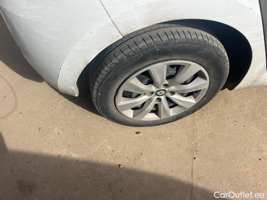  Renault  Clio RENAULT  / 2019 / 5P / berlina con portón Business Blue dCi 63 kW (85CV) #23