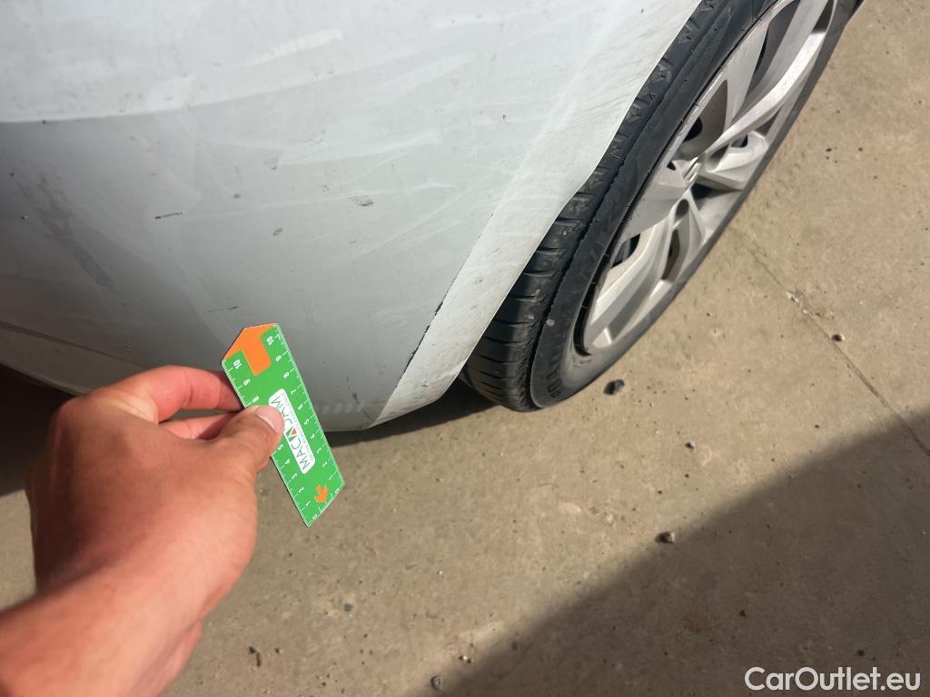  Renault  Clio RENAULT  / 2019 / 5P / berlina con portón Business Blue dCi 63 kW (85CV) #15