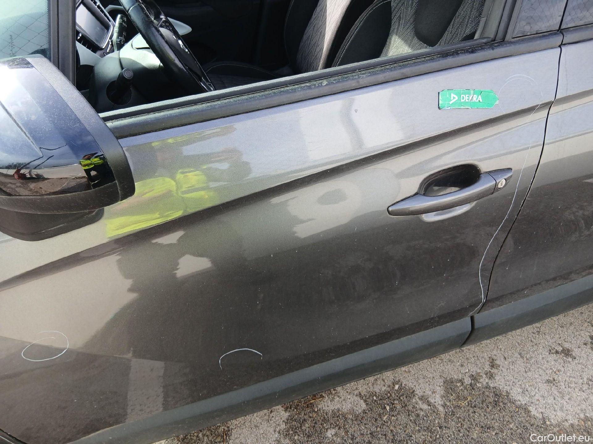  Opel  Crossland OPEL  X / 2017 / 5P / todoterreno 1.2 OPEL 2020 S&S 81kW (110CV) TRACC DELANTERA(CX) #23