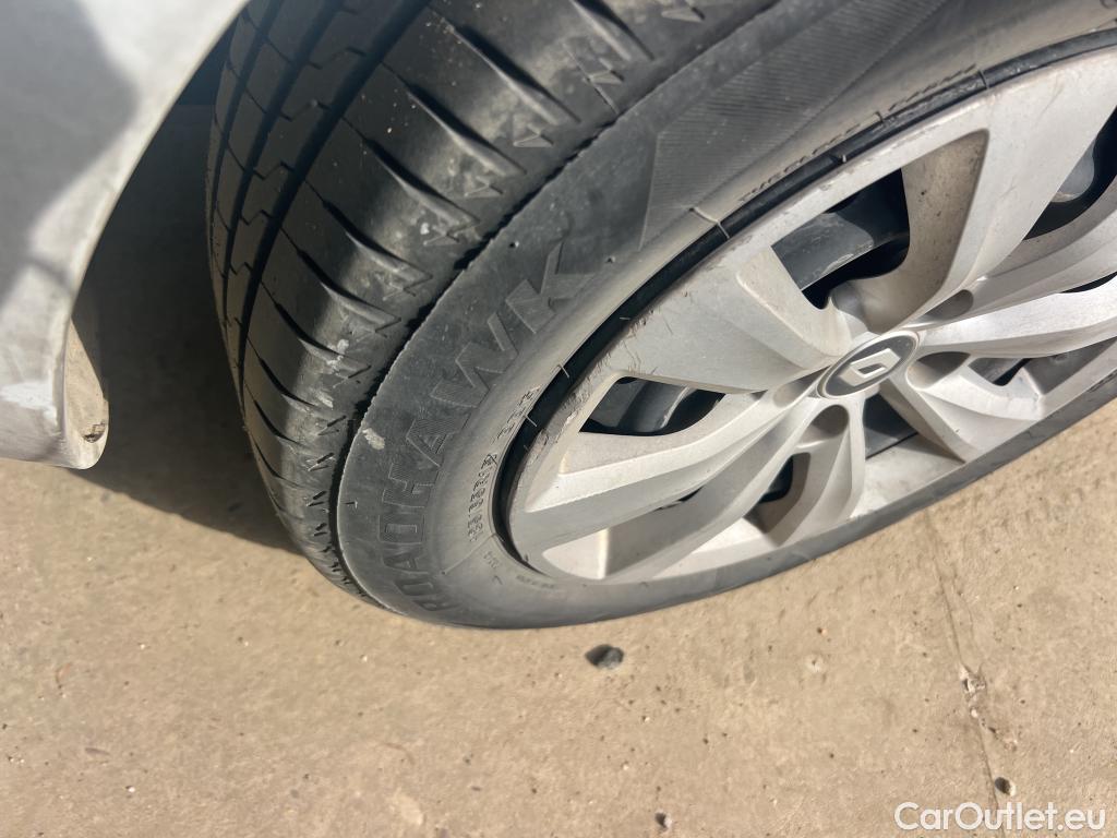  Renault  Clio RENAULT  / 2019 / 5P / berlina con portón Business Blue dCi 63 kW (85CV) #24