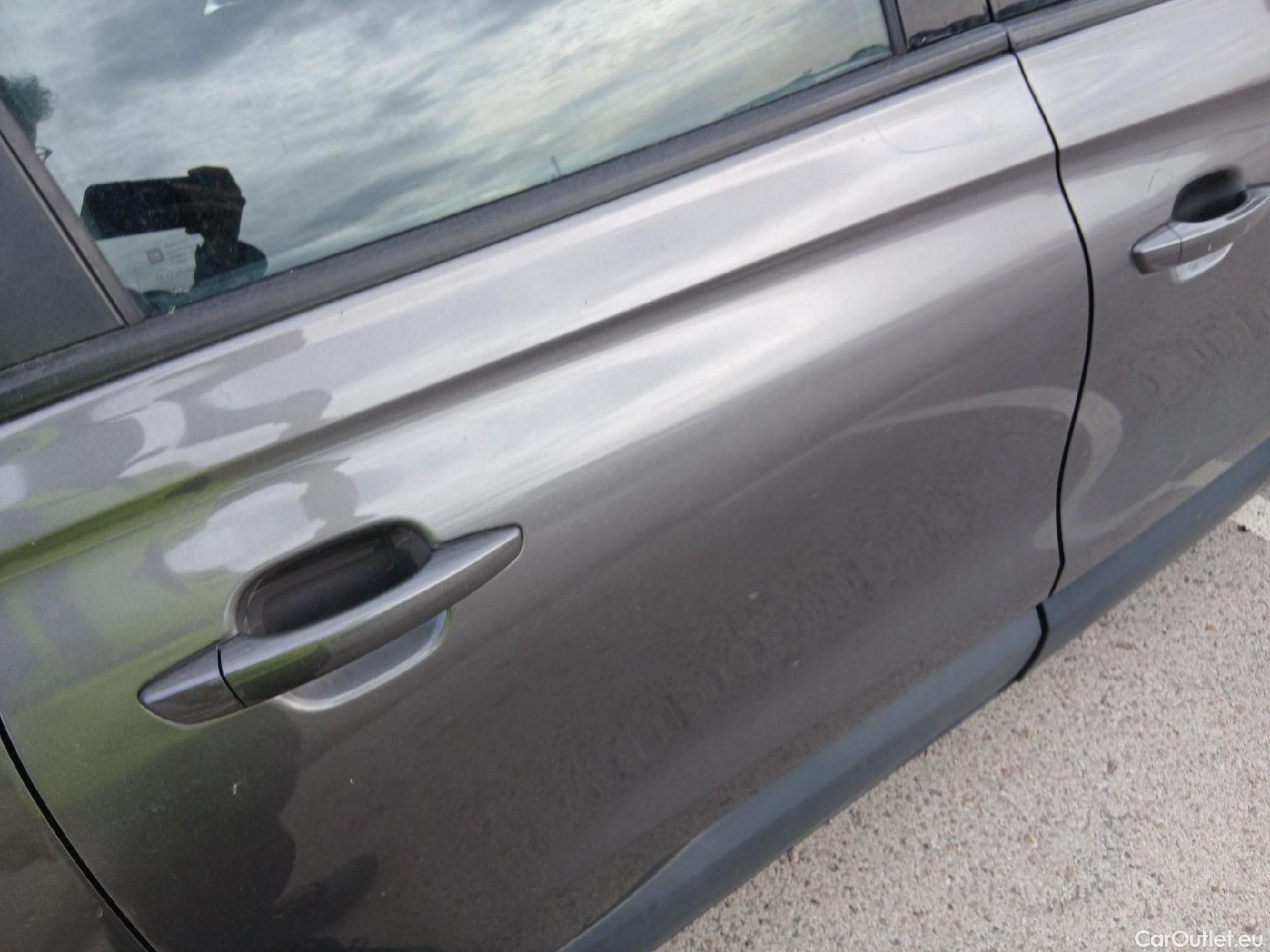  Opel  Crossland OPEL  X / 2017 / 5P / todoterreno 1.2 OPEL 2020 S&S 81kW (110CV) TRACC DELANTERA(CX) #50