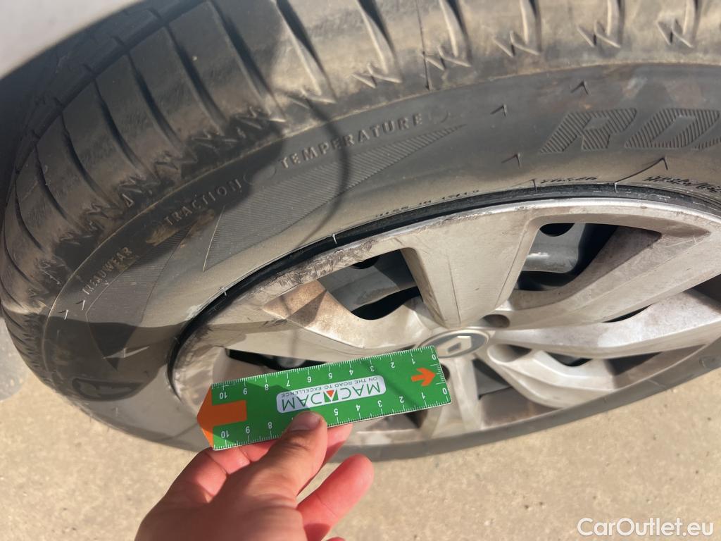  Renault  Clio RENAULT  / 2019 / 5P / berlina con portón Business Blue dCi 63 kW (85CV) #22