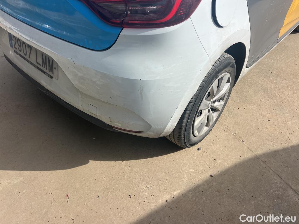  Renault  Clio RENAULT  / 2019 / 5P / berlina con portón Business Blue dCi 63 kW (85CV) #14