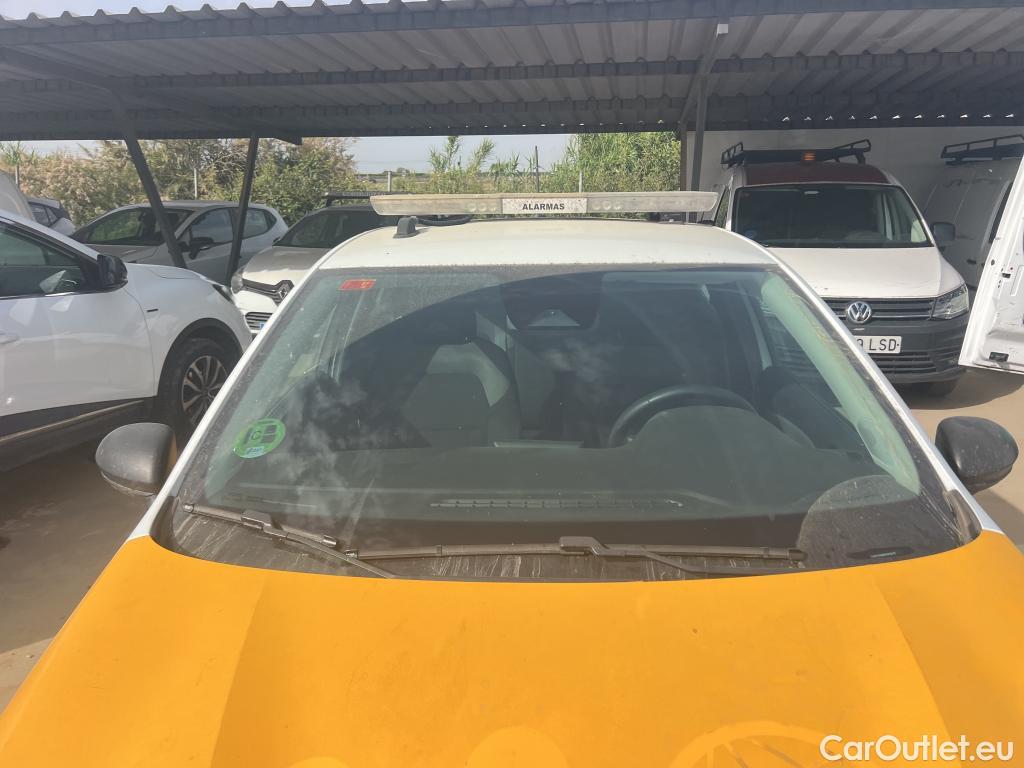  Renault  Clio RENAULT  / 2019 / 5P / berlina con portón Business Blue dCi 63 kW (85CV) #30