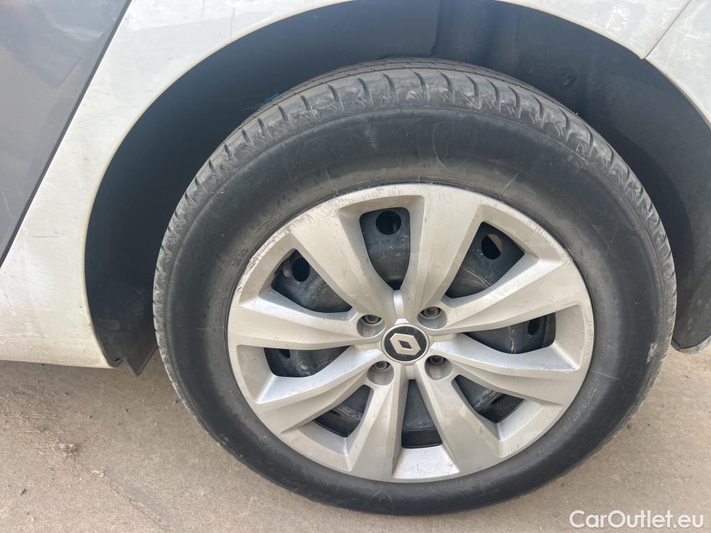  Renault  Clio RENAULT  / 2019 / 5P / berlina con portón Business Blue dCi 63 kW (85CV) #19