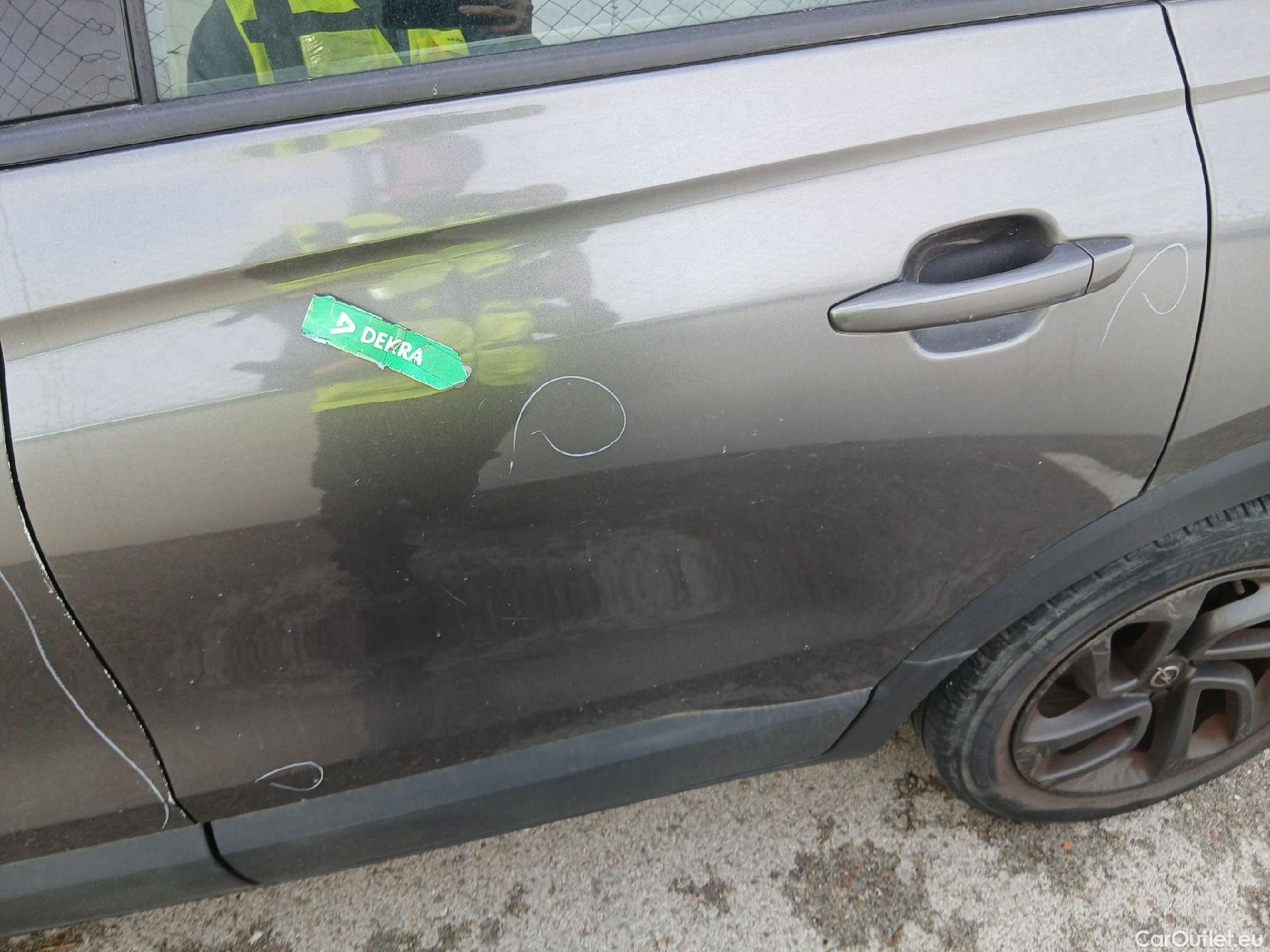  Opel  Crossland OPEL  X / 2017 / 5P / todoterreno 1.2 OPEL 2020 S&S 81kW (110CV) TRACC DELANTERA(CX) #27