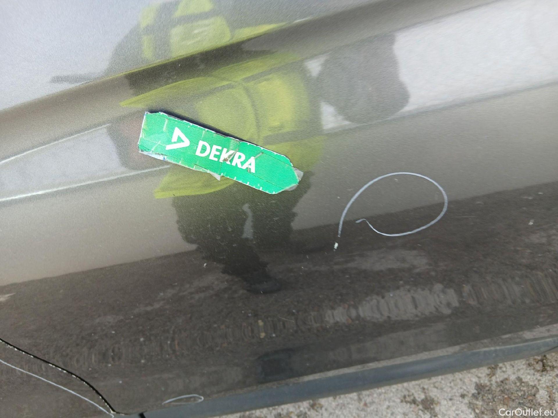  Opel  Crossland OPEL  X / 2017 / 5P / todoterreno 1.2 OPEL 2020 S&S 81kW (110CV) TRACC DELANTERA(CX) #28